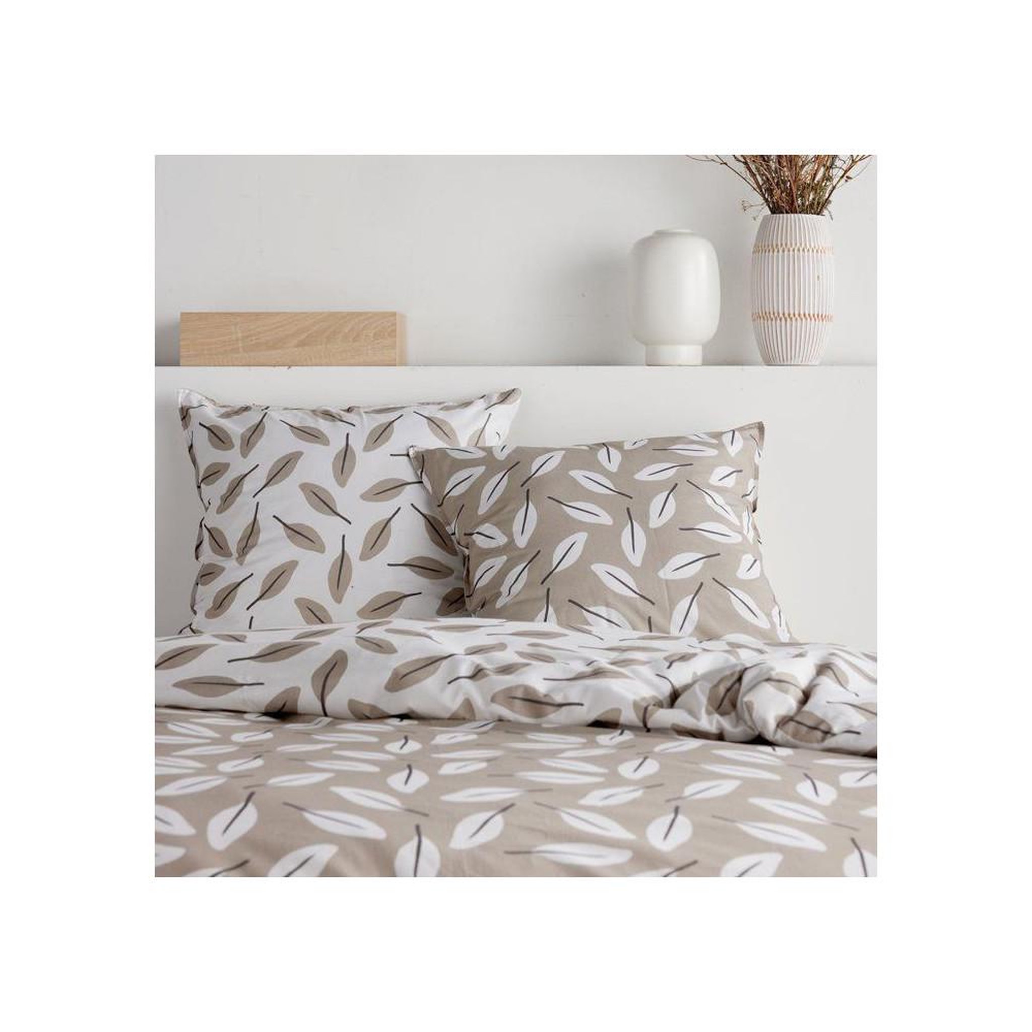 Voir la diapositive 2 : Today Parure de lit today sunshine coton beige à motif floral feuillages 240x220 cm avec 2 taies 63x63