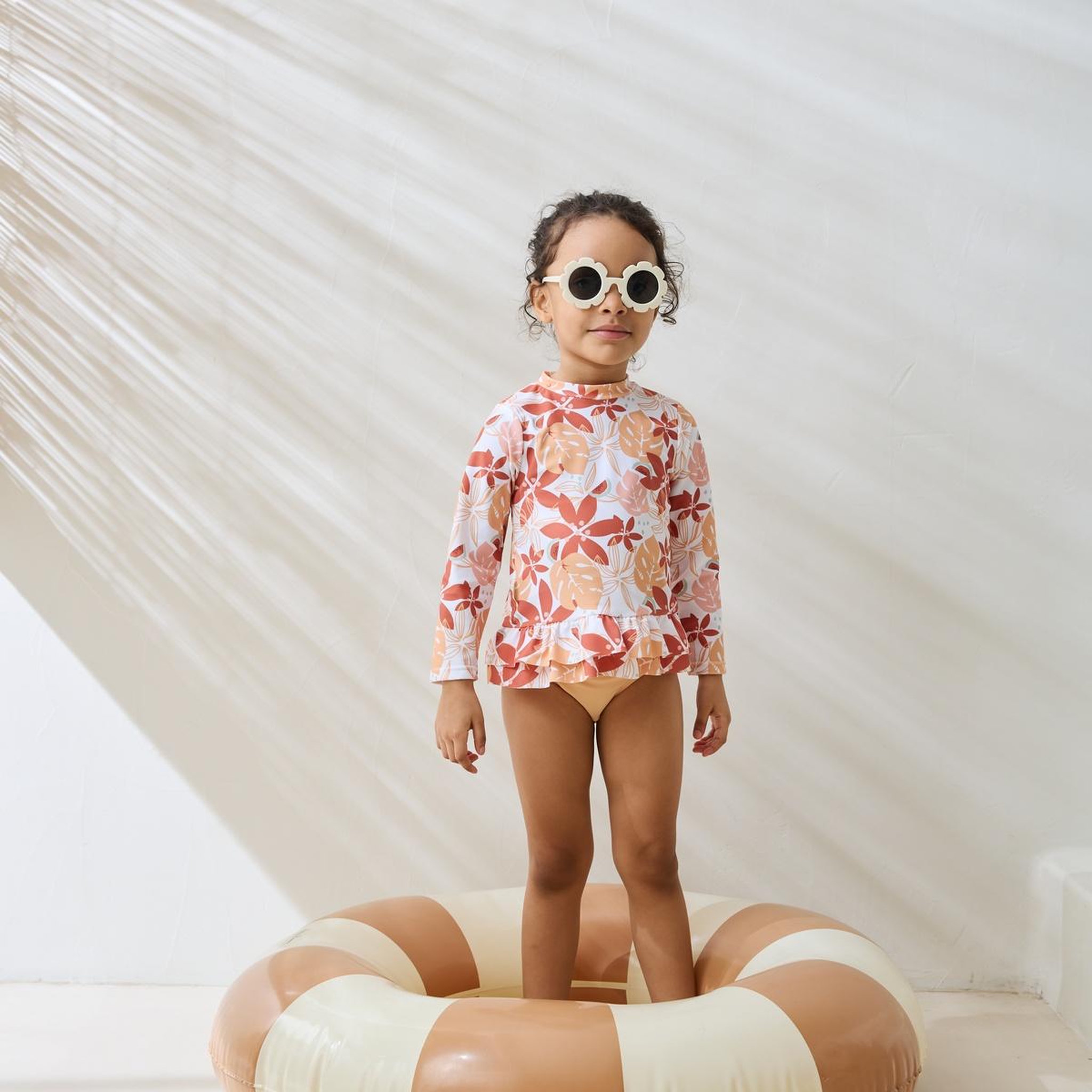 Voir la diapositive 6 : Petit Béguin Maillot de bain bébé 2 pièces t-shirt de protection UV et culotte Cassis