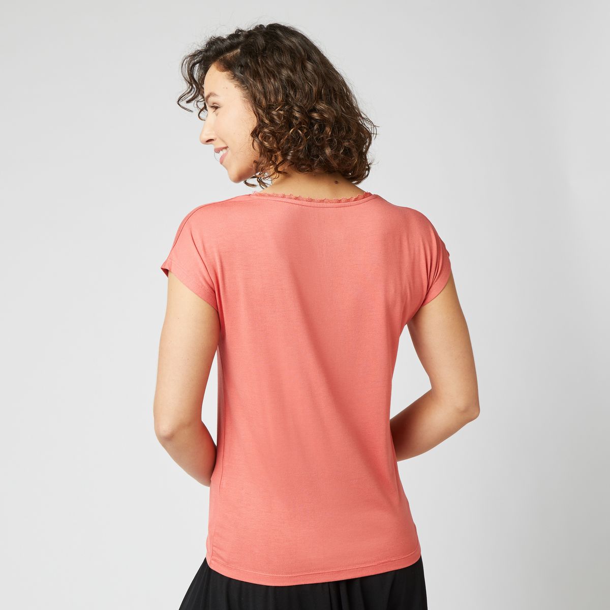 INEXTENSO T-shirt manches courtes col v à dentelles rose femme