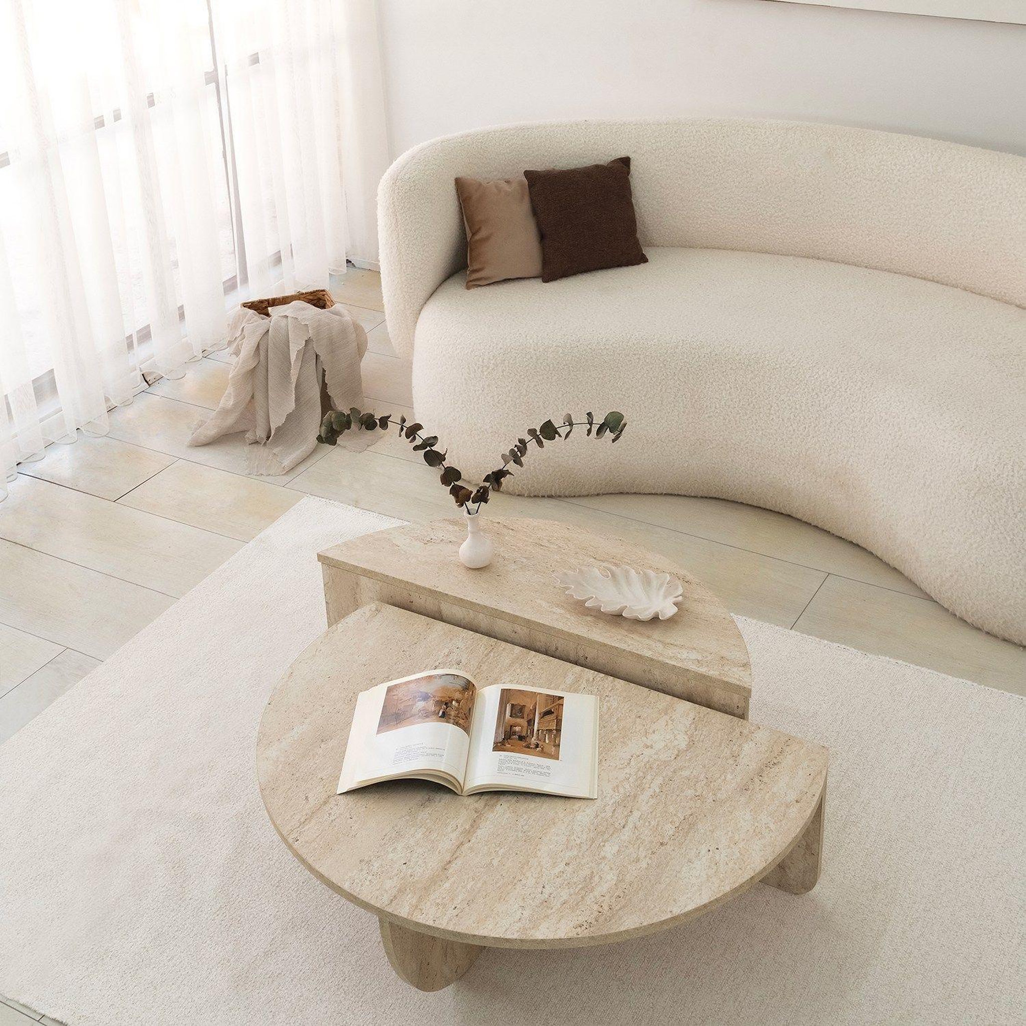 Voir la diapositive 6 : TOILINUX Table basse ronde grand format effet travertin - beige