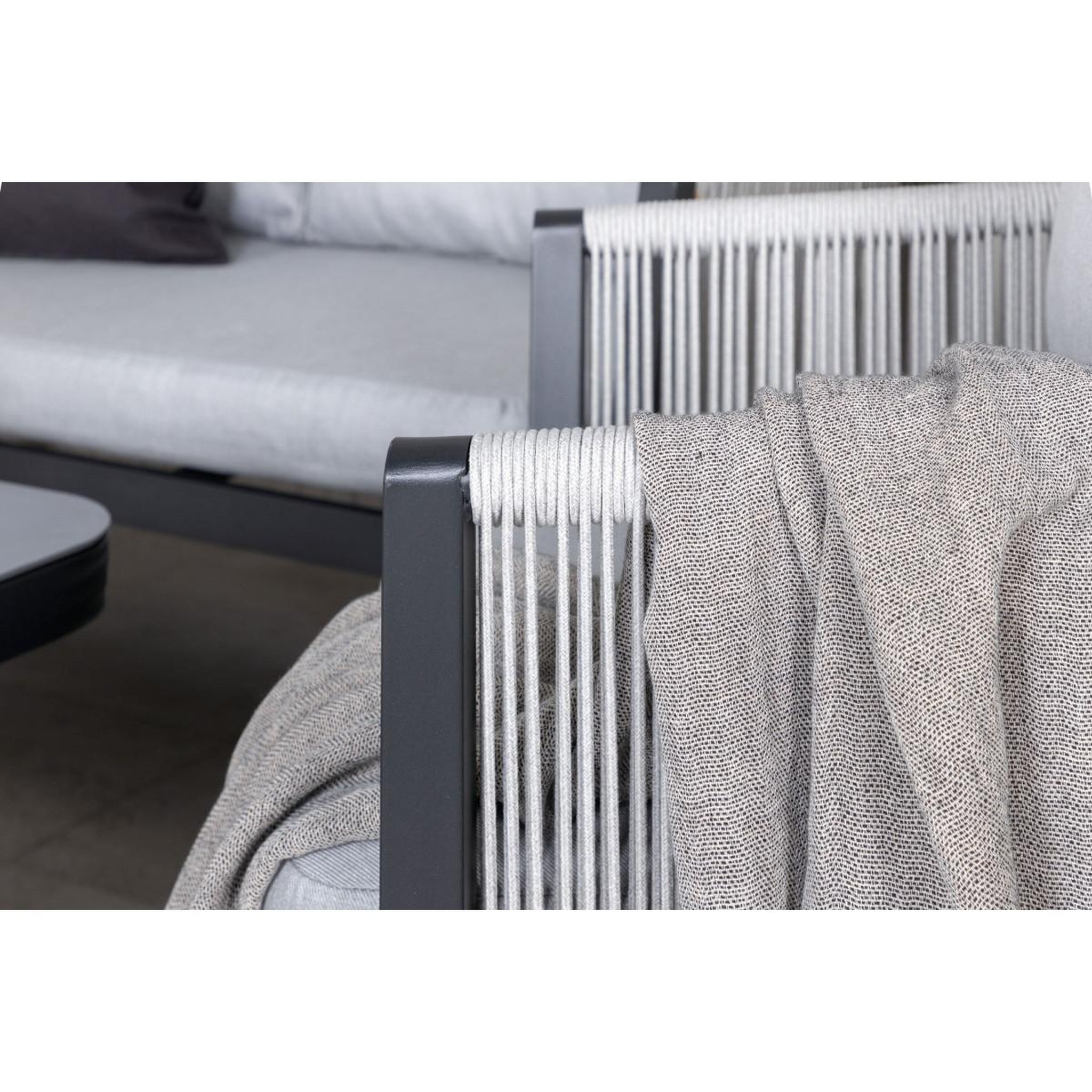 Voir la diapositive 6 : Paris Prix Salon de jardin  virya  150cm noir & gris