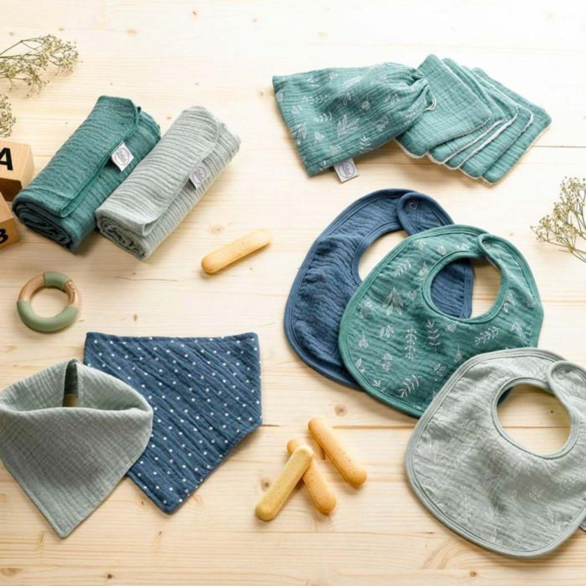 Paris Prix Lot de 2 Bavoirs Bébé  Bandana  41cm Vert Foncé