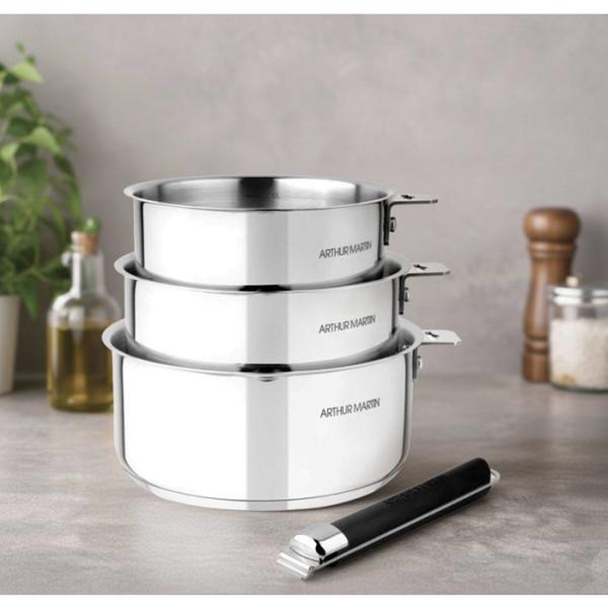 Voir la diapositive 2 : Arthur Martin Set de 3 casseroles - ARTHUR MARTIN – 16-18-20 cm - Acier Inoxydable - Tous feux dont induction – poignée amovible