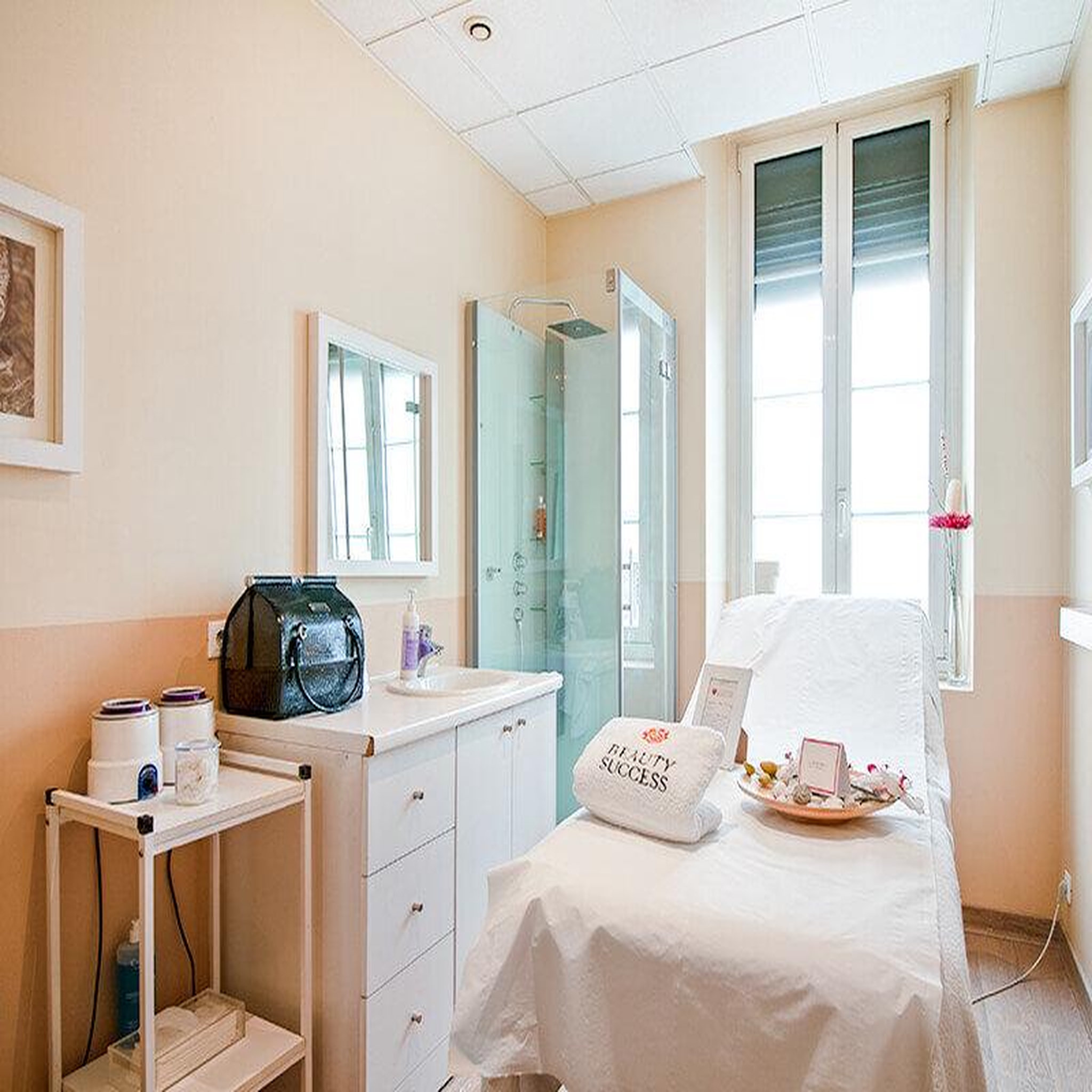 Voir la diapositive 3 : Smartbox Bien-être à lyon - coffret cadeau bien-être
