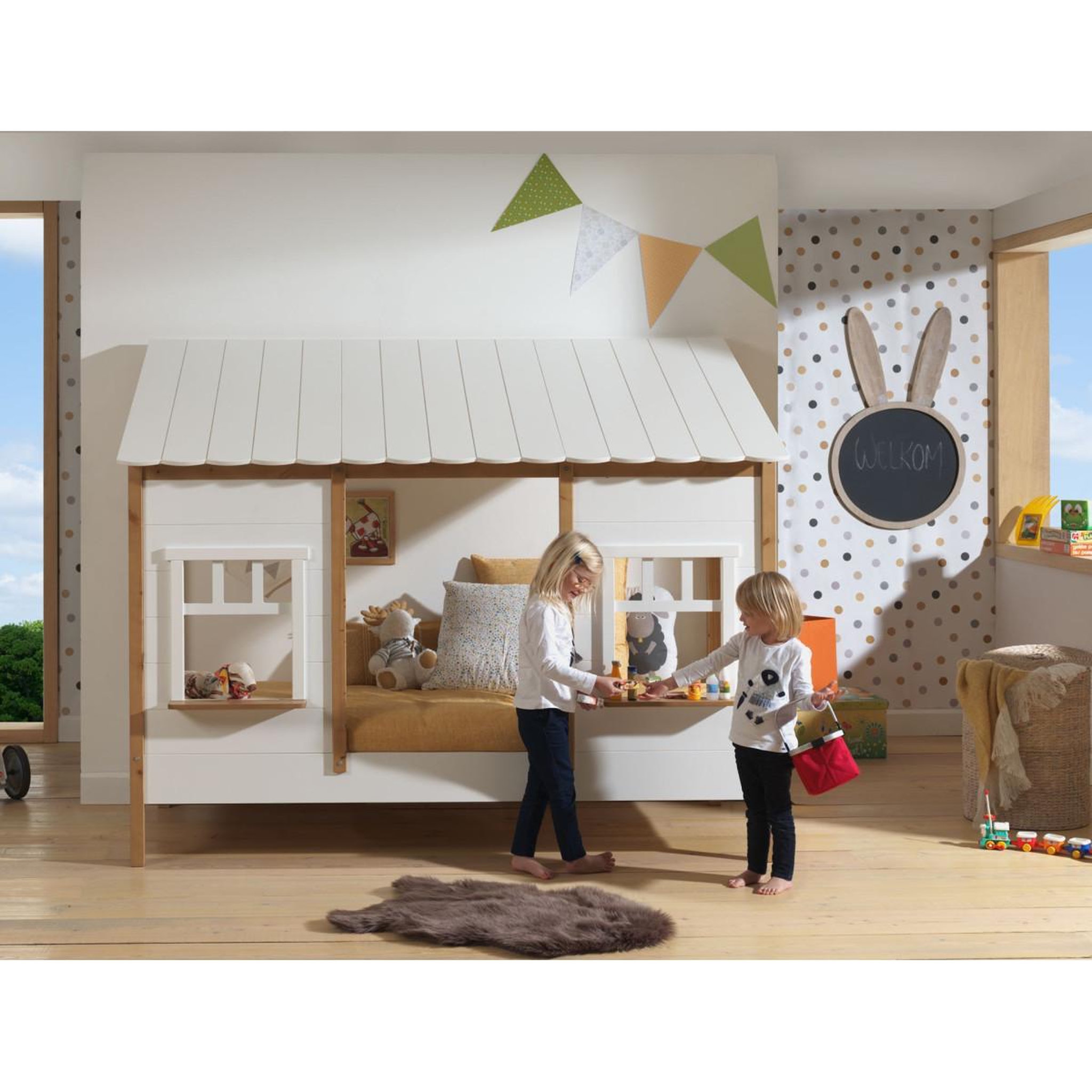 Voir la diapositive 3 : Paris Prix Lit cabane enfant  housebed iv  90x200cm blanc