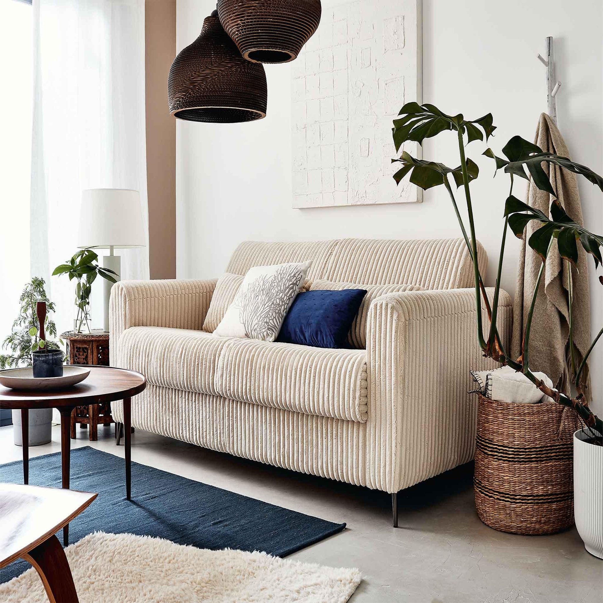 LISA DESIGN Owen - canapé 3 places convertible express couchage quotidien 140 cm matelas 12 cm en velours côtelé grosses côtes. Coloris disponibles : Beige