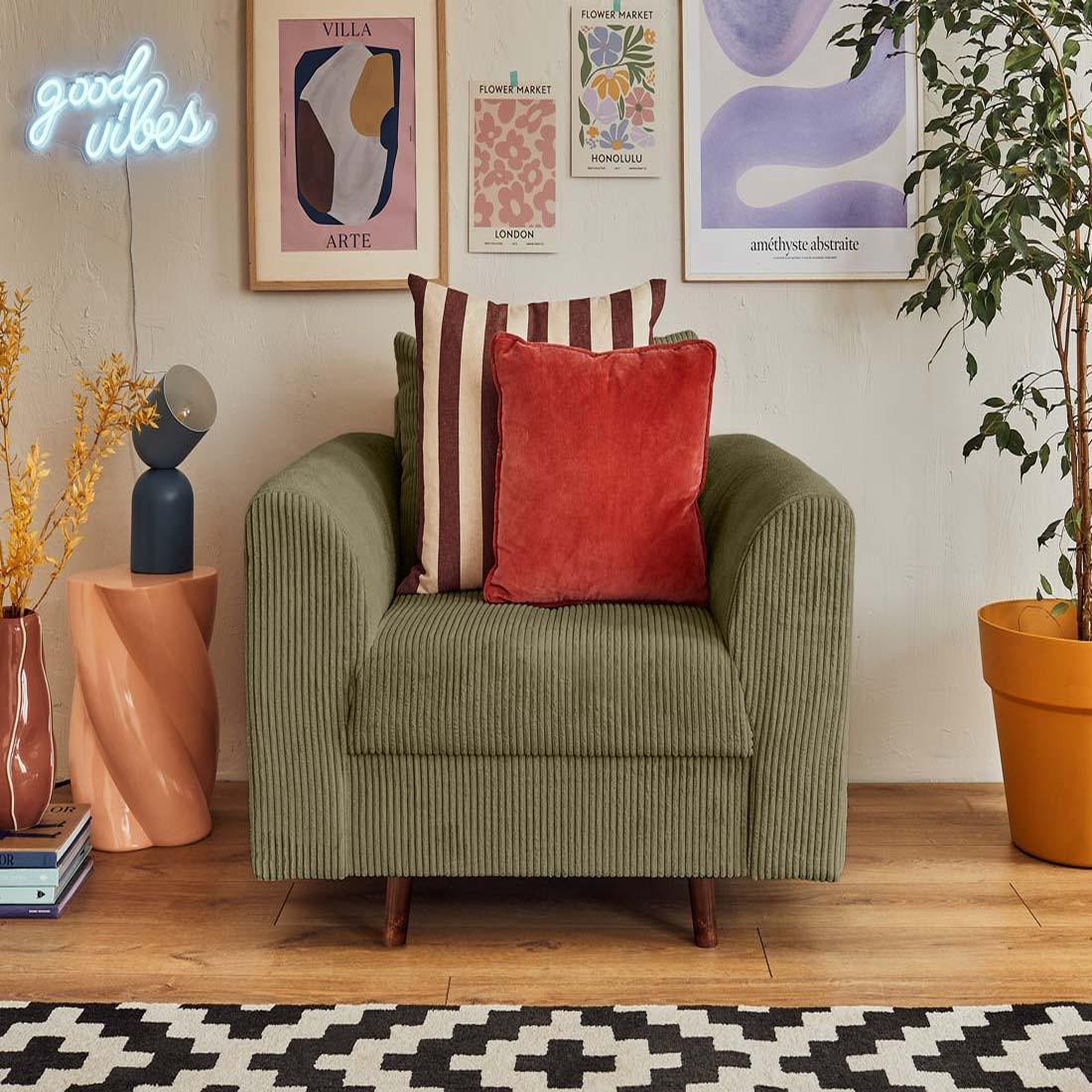 Voir la diapositive 2 : LISA DESIGN Rune - fauteuil - en velours côtelé