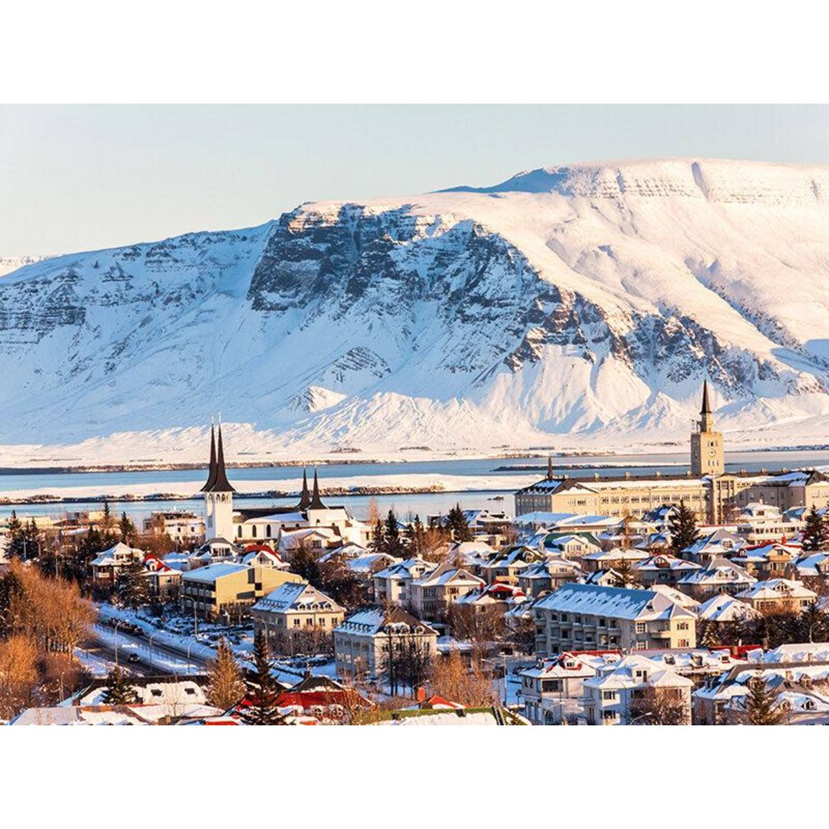 Smartbox Séjour en Islande : 4 jours avec aurores boréales et observation des baleines pour 2 - Coffret Cadeau Séjour