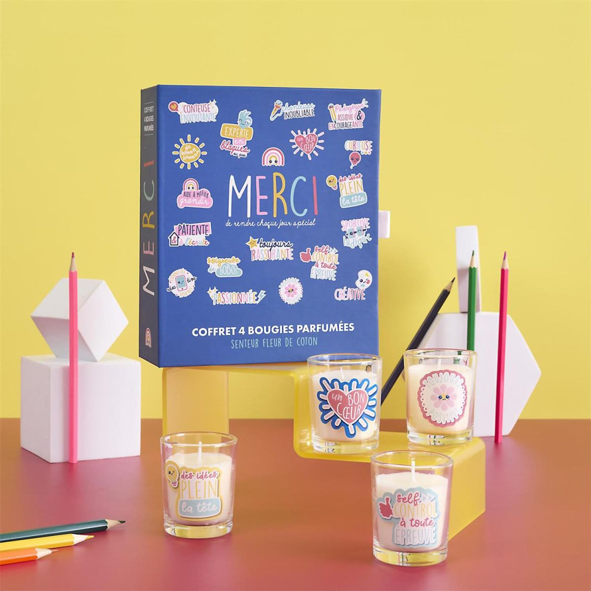 Paris Prix Coffret 4 Bougies Parfumées  Merci  18cm Fleur de Coton