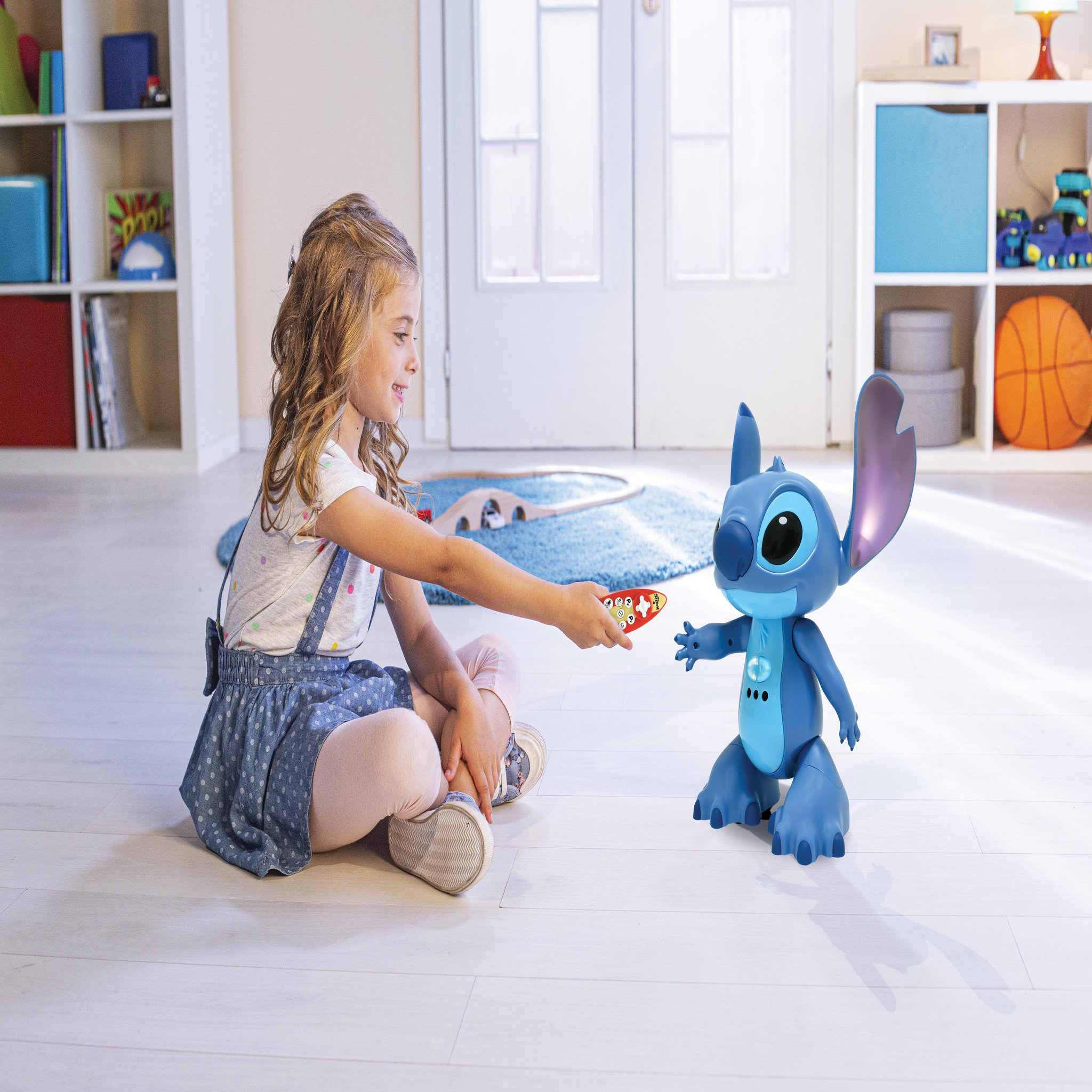 Voir la diapositive 6 : Lexibook Robot Stitch télécommandé bilingue et intéractif, avec la vraie voix de Stitch