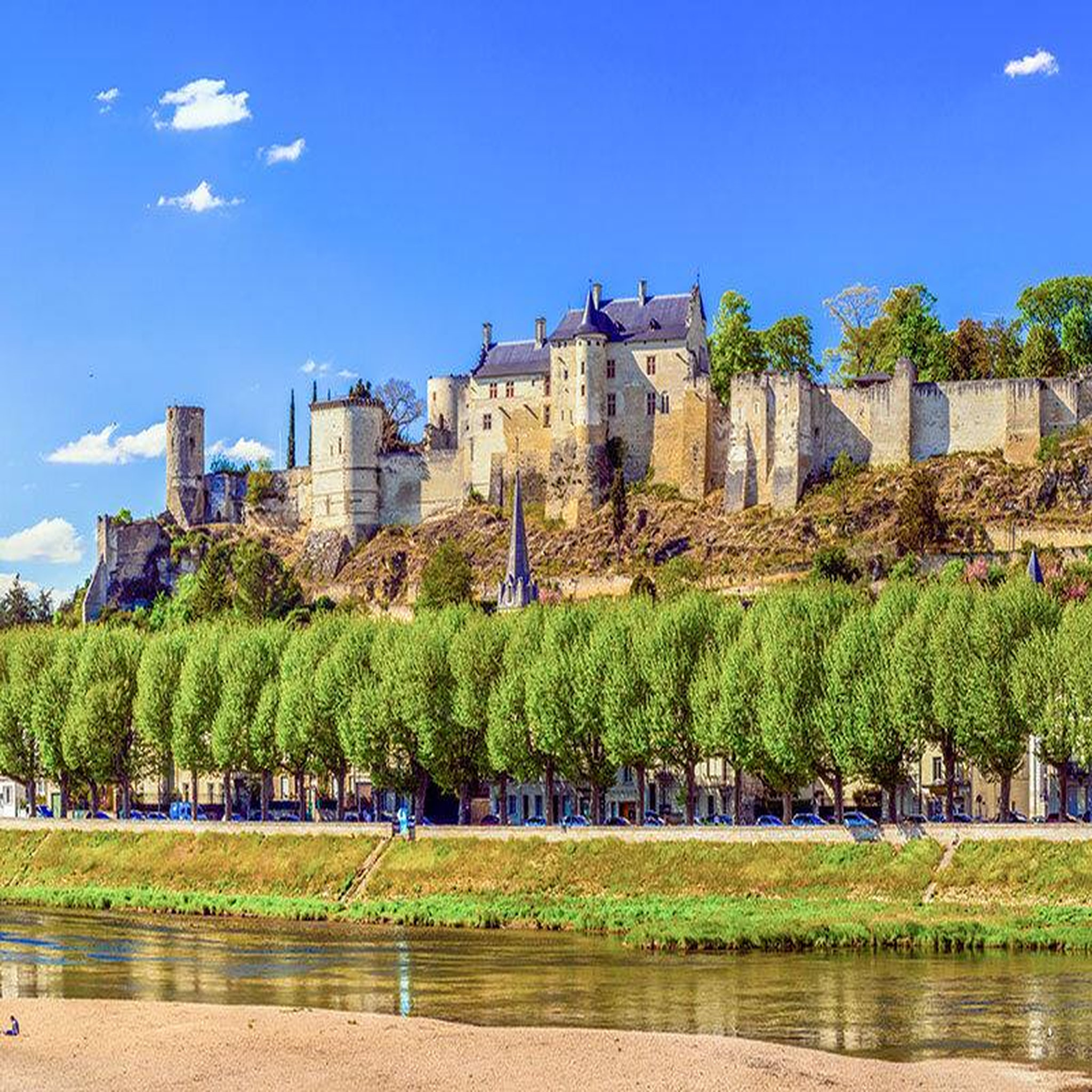 Voir la diapositive 4 : Smartbox Vol en montgolfière au-dessus des châteaux de la loire - coffret cadeau sport & aventure