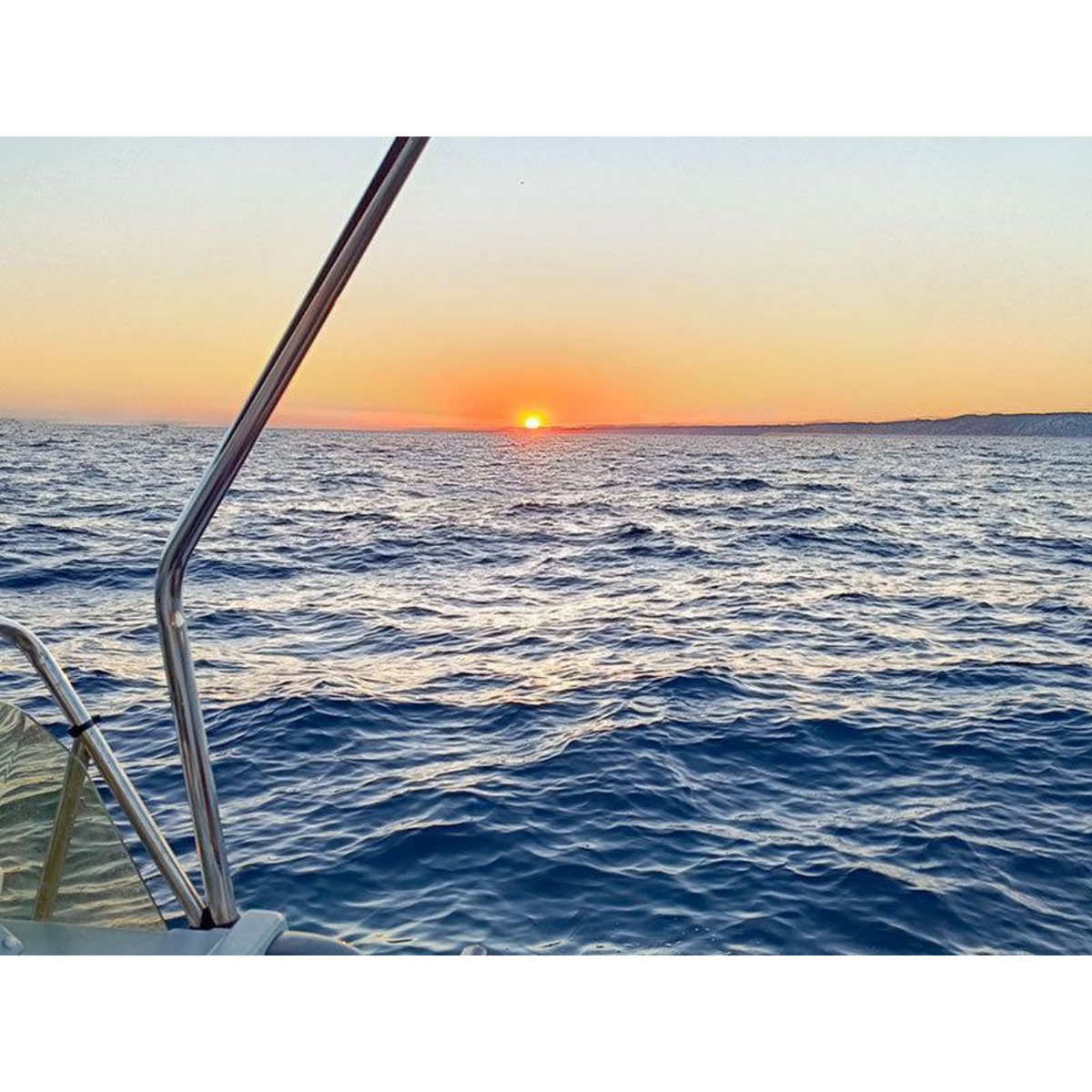 Smartbox Croisière dans les Calanques avec brunch pour 2 personnes - Coffret Cadeau Sport & Aventure