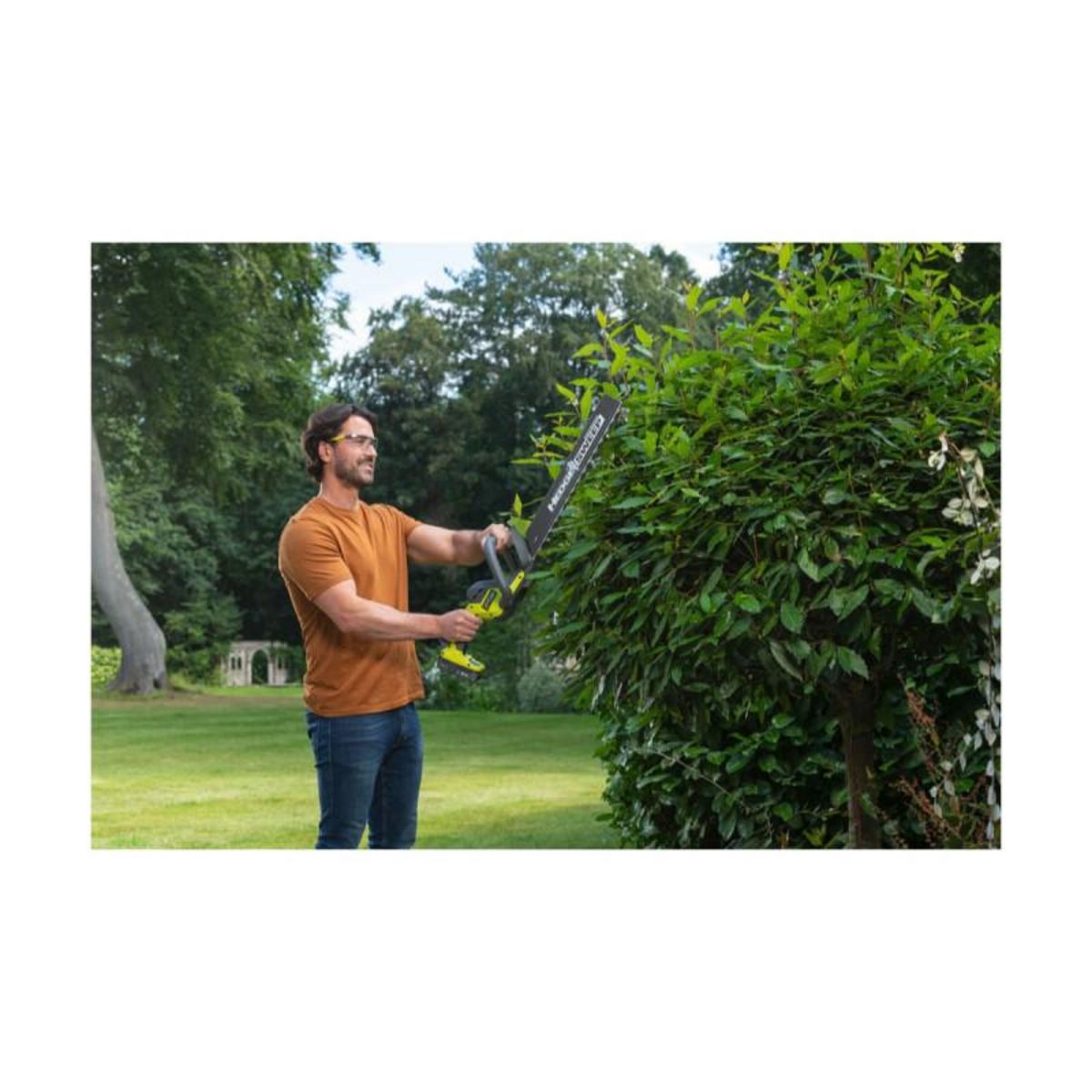 Ryobi Taille-haies RYOBI 18V One+ Brushless - LINEA - 45 cm - 1 batterie 2.0 Ah - 1 chargeur - RY18HT45A-