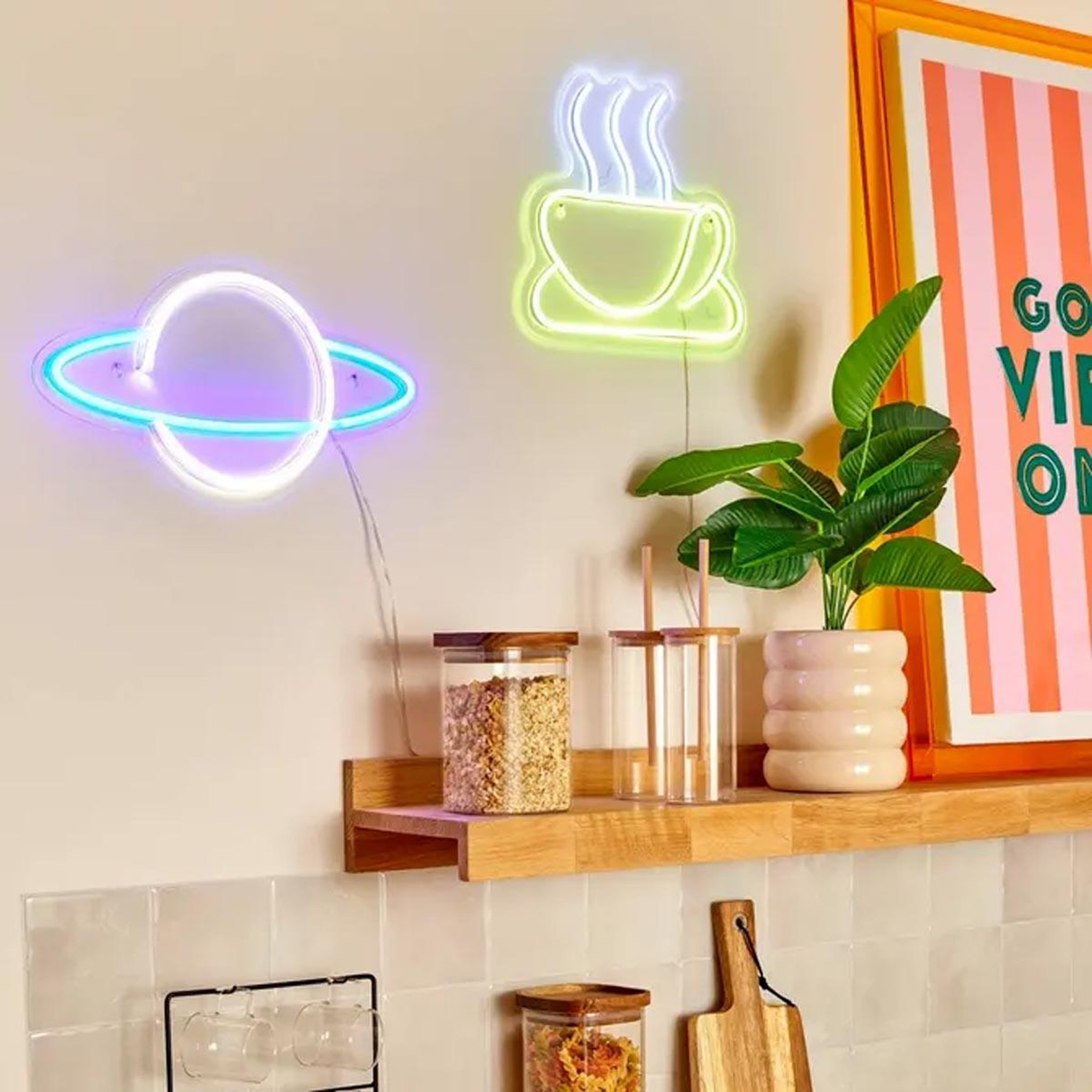 Voir la diapositive 5 : ATMOSPHERA Néon led mural  café  27cm jaune