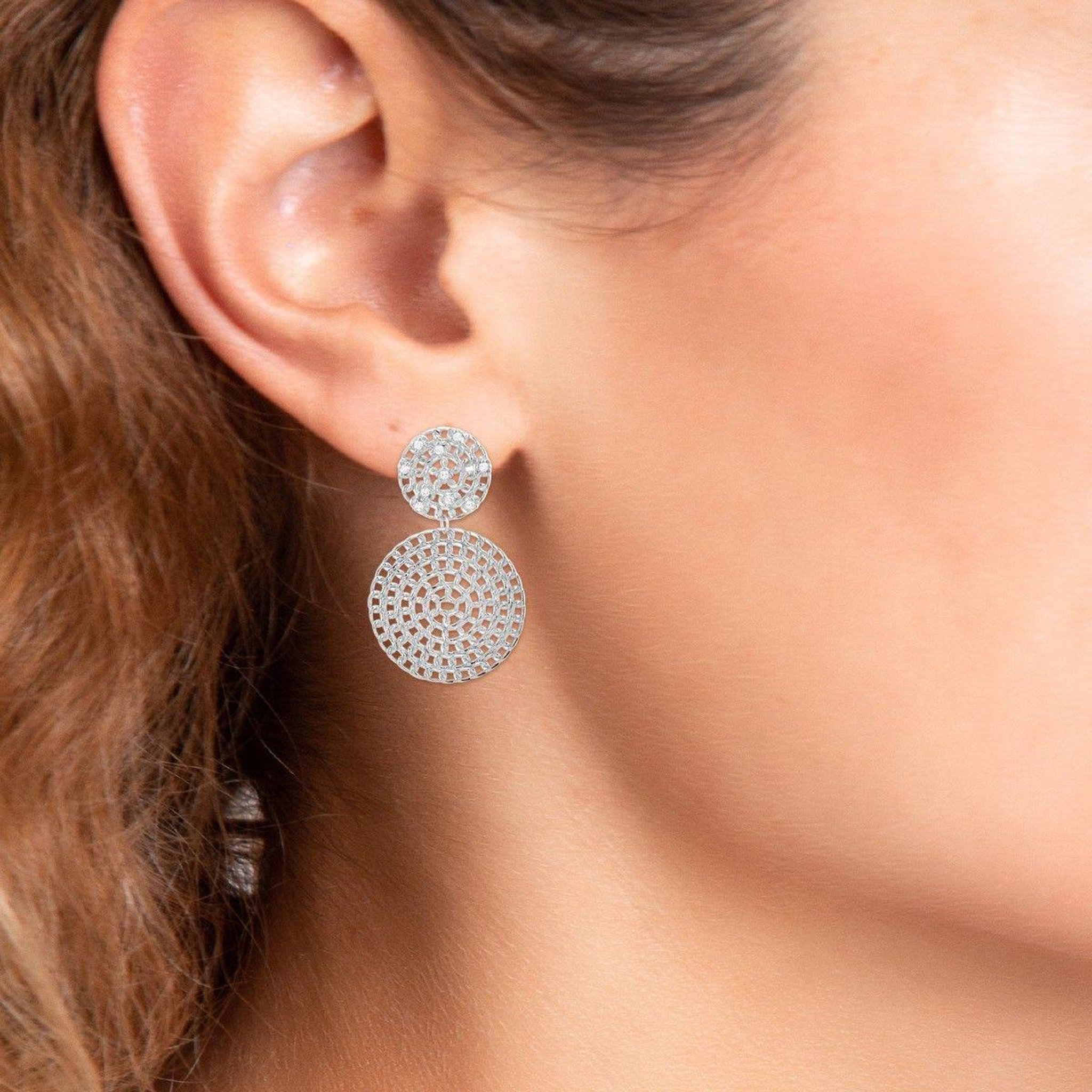 Voir la diapositive 2 : SC CRYSTAL Boucles d'oreilles par SC Crystal ornées de Zirconium