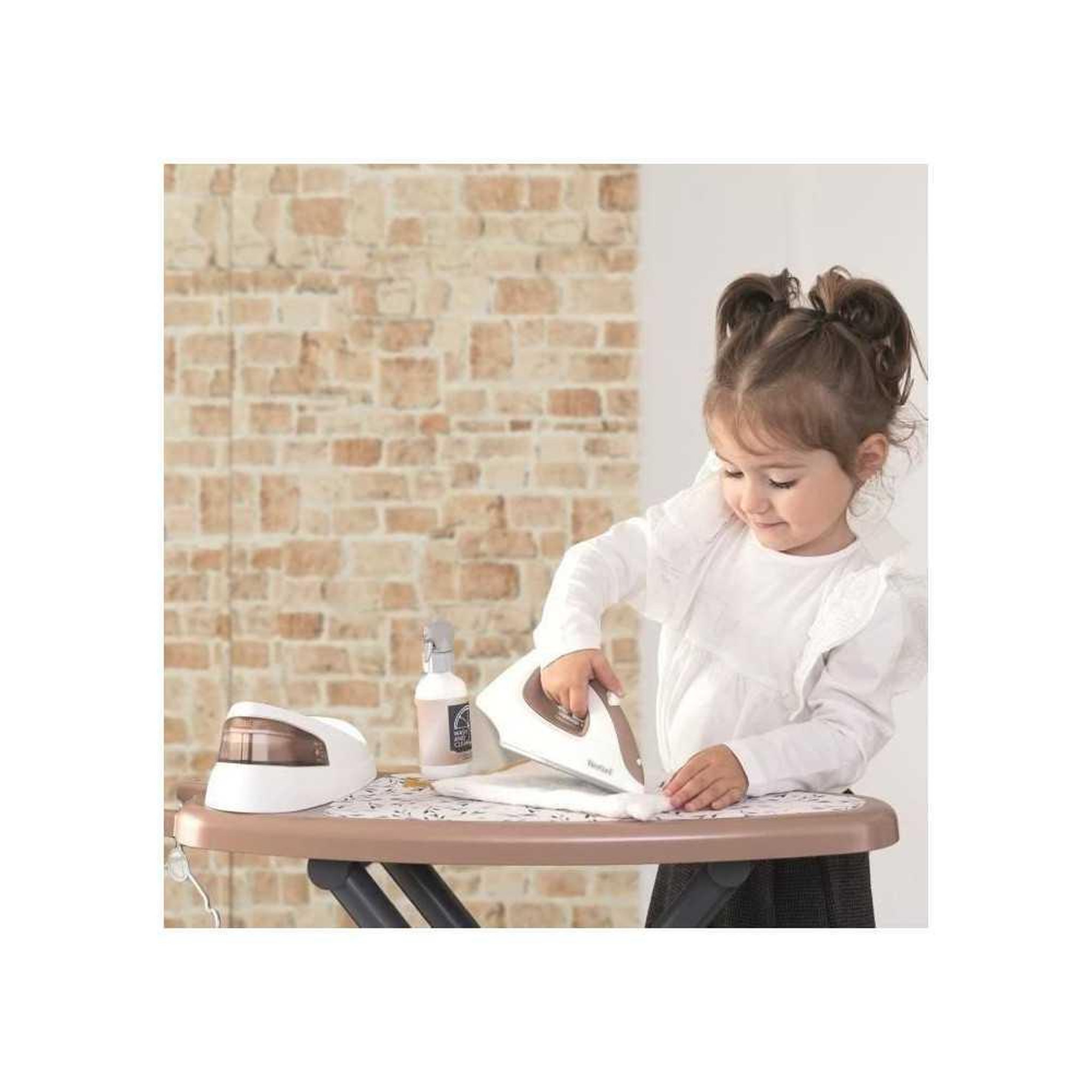 Voir la diapositive 2 : SMOBY SMOBY - Tefal Table a Repasser+Centrale - des 3 ans