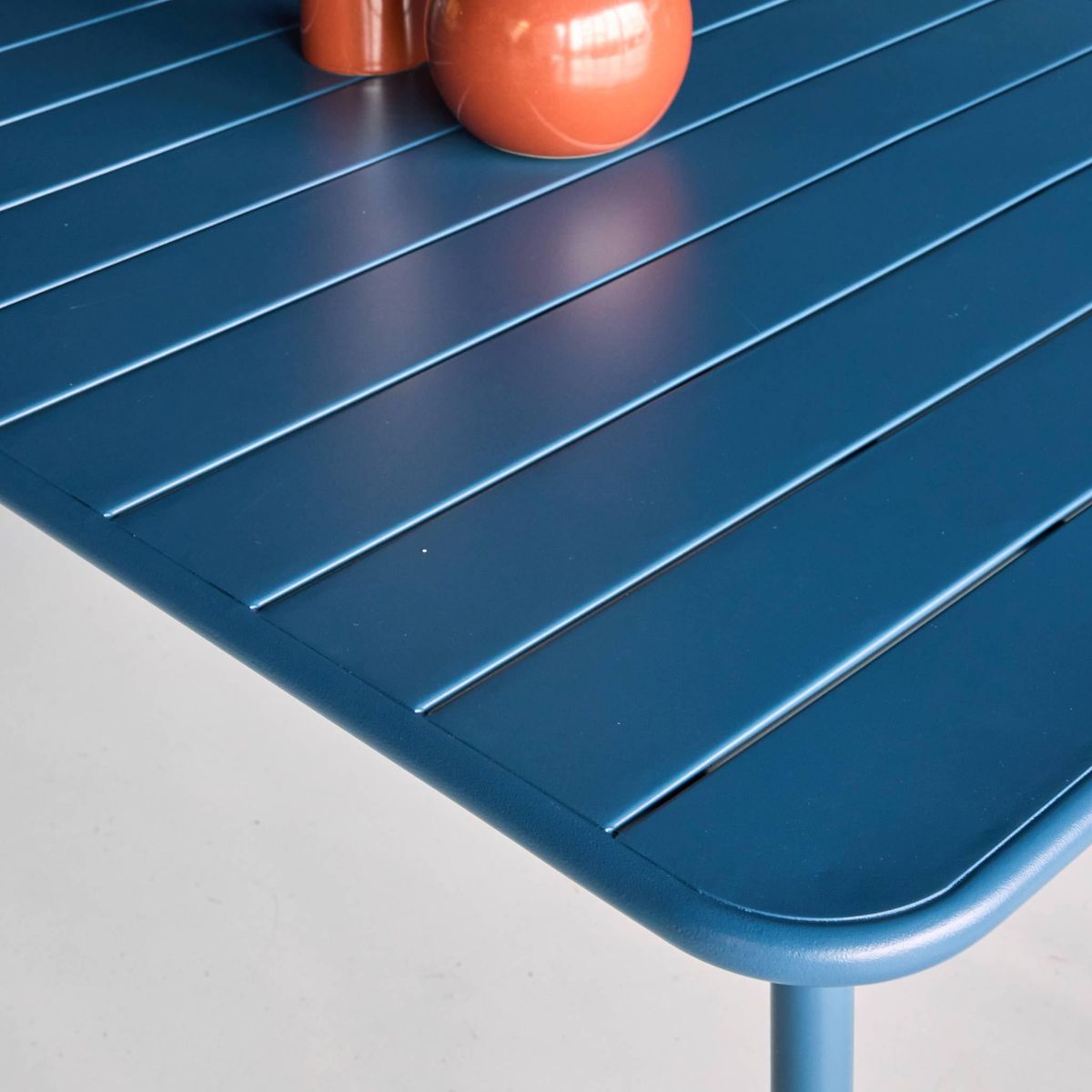 SWEEEK Table de jardin métal 6-8 places, Amelia 160x90xH72.5cm