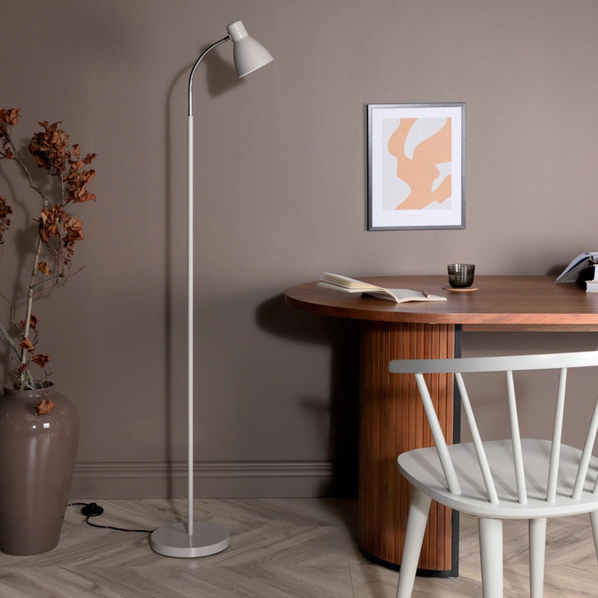 Voir la diapositive 4 : Paris Prix Lampadaire design  lina  150cm beige