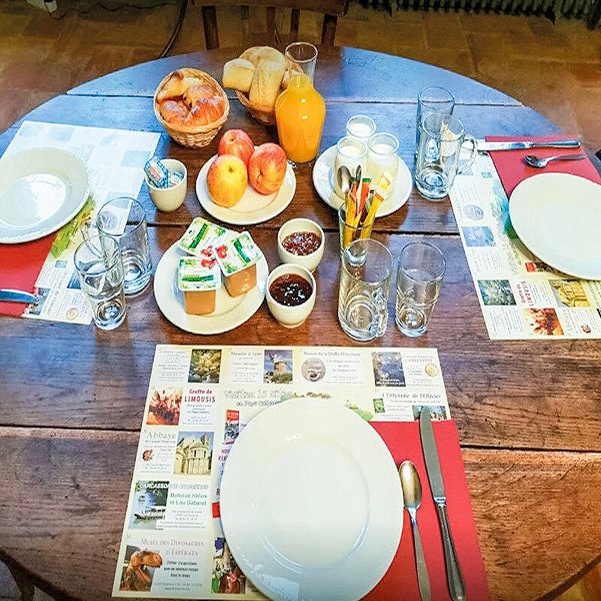 Voir la diapositive 3 : Smartbox 2 jours gourmands dans un hôtel de charme avec dîner près de carcassonne - coffret cadeau séjour