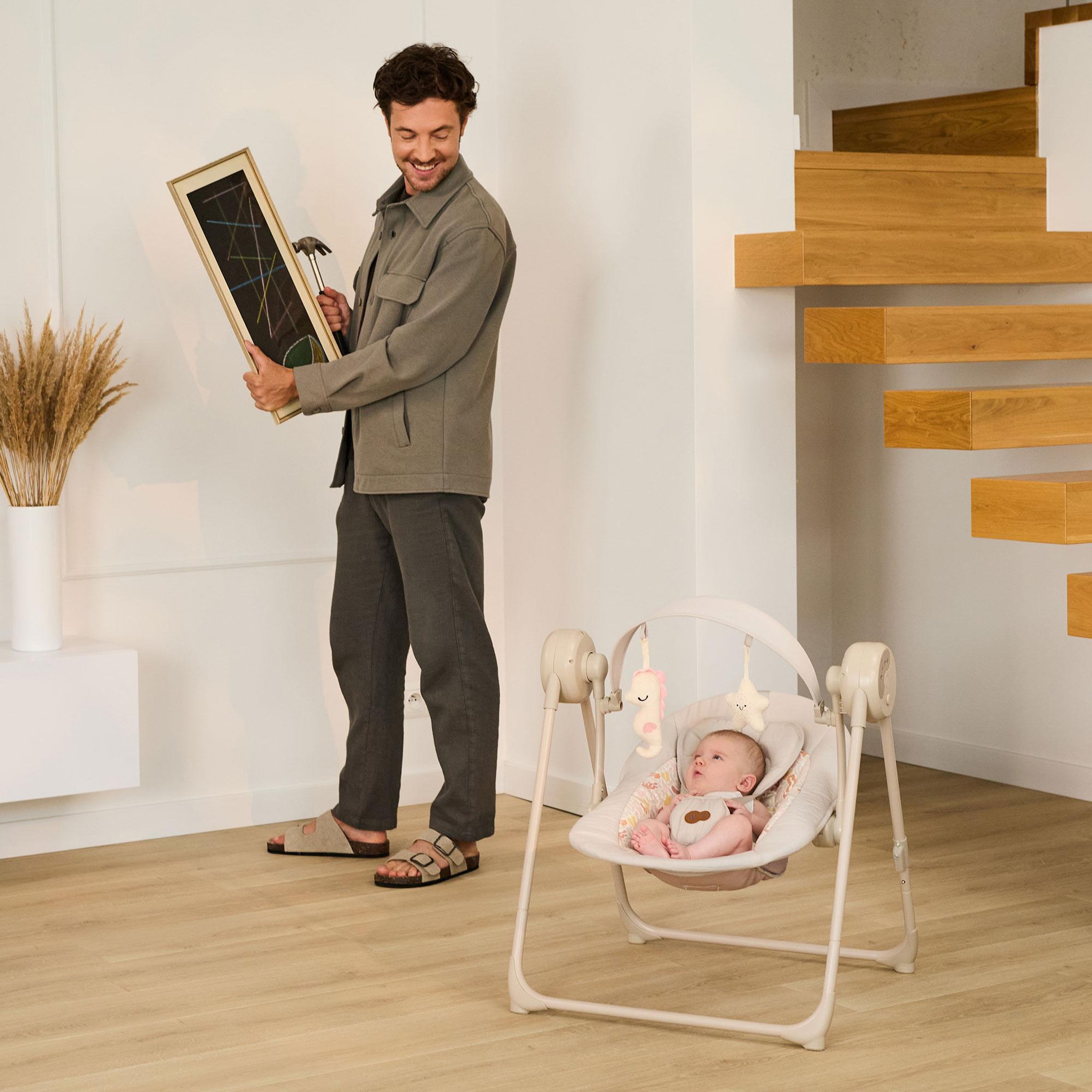 Voir la diapositive 2 : KINDERKRAFT Balancelle transat électrique pour bébé