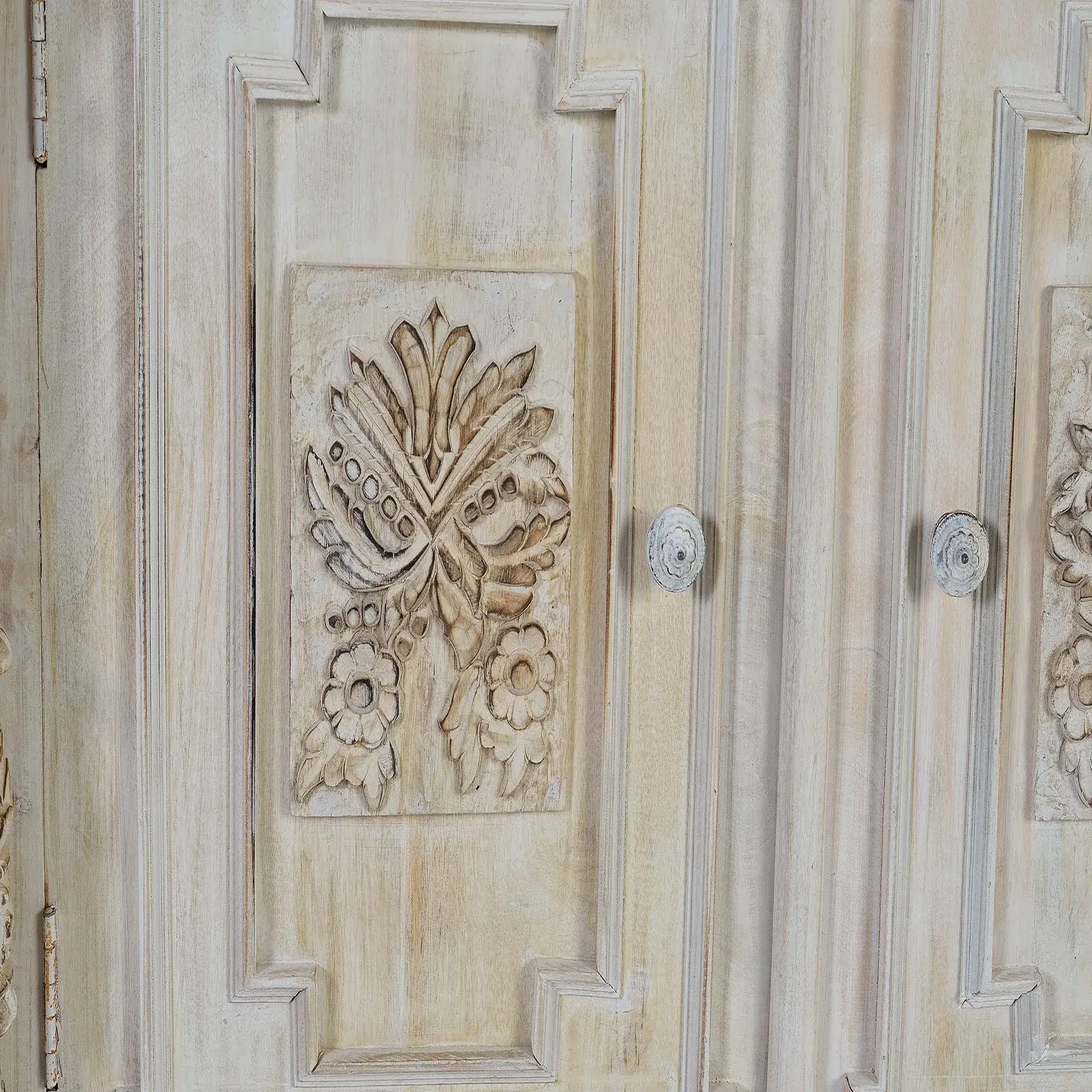 Voir la diapositive 3 : GINER Y COLOMER SL Buffet en bois de manguier 120cm style rustique colonial