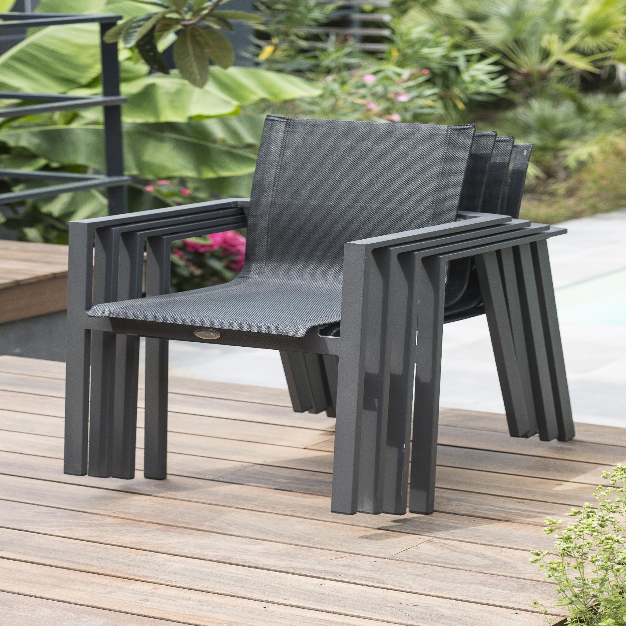 Voir la diapositive 3 : DCB GARDEN Lot de 2 fauteuils de jardin empilables en aluminium