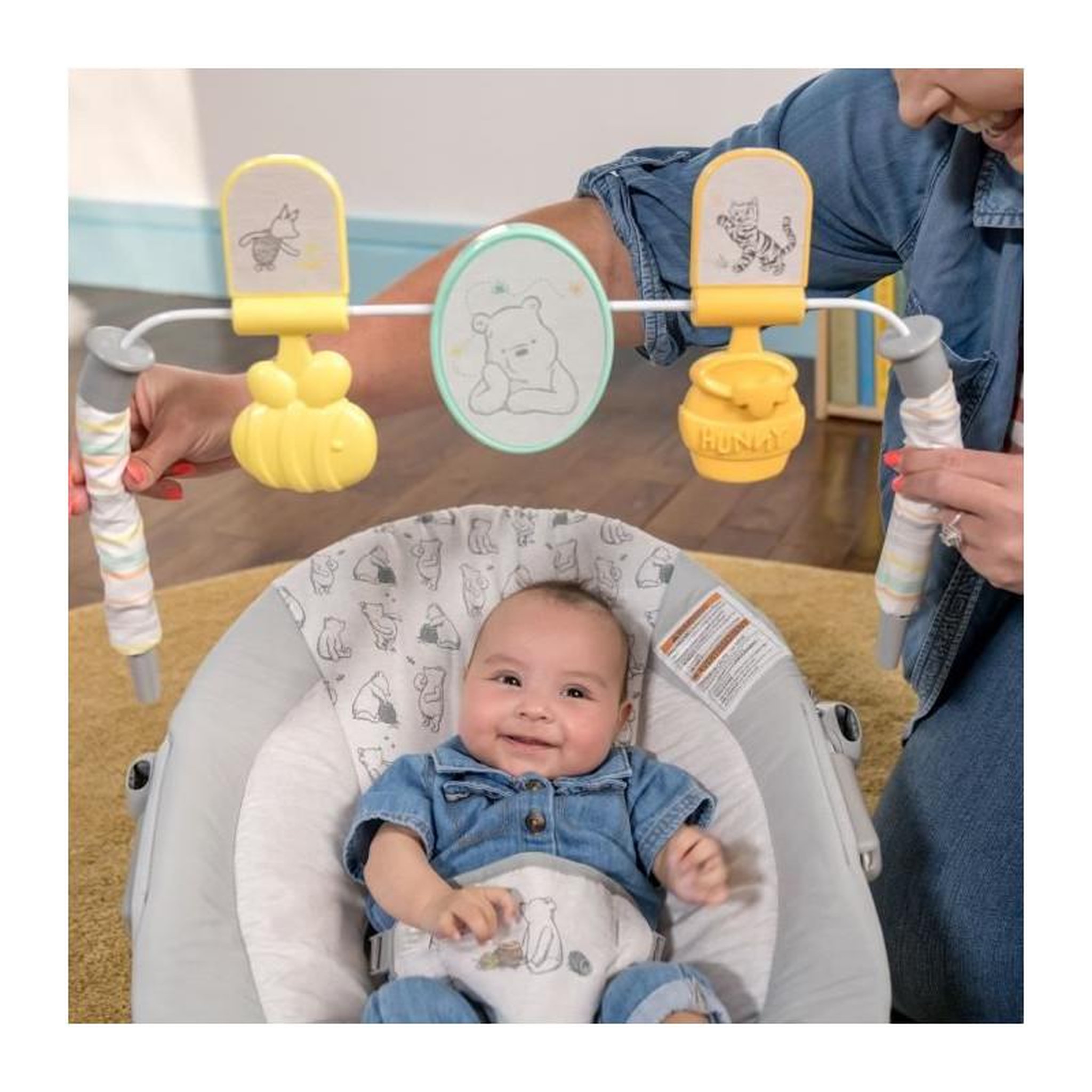 Voir la diapositive 2 : Bright Starts Transat bébé - DISNEY BABY - WINNIE L'OURSON - Arche avec jouets d'éveil amovible - Evolutif de 0 a 6 mois