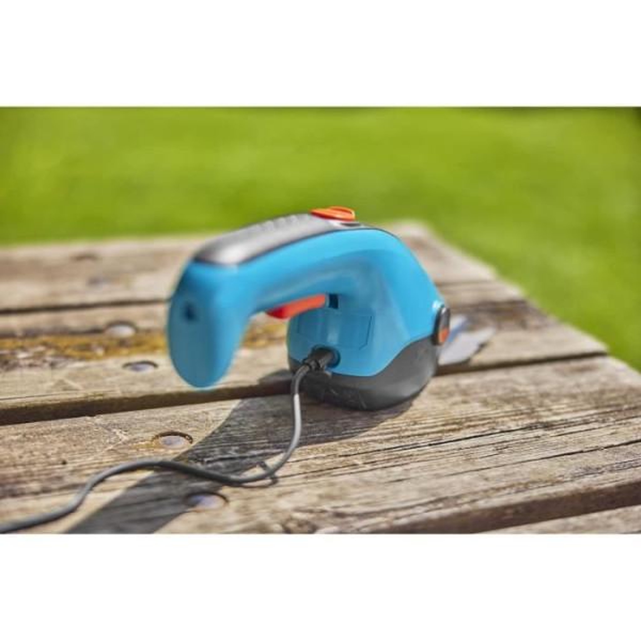 Voir la diapositive 5 : Gardena Cisaille a gazon ClassicCut Li - GARDENA - Manche télescopique - Roues - 3,6V/2,5 Ah