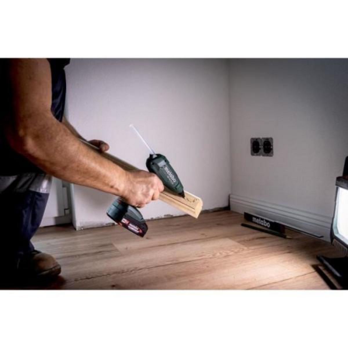 METABO Pistolet a colle chaud sans fil - METABO - HK 18 LTX 20 - 18 V - MetaBOX 145