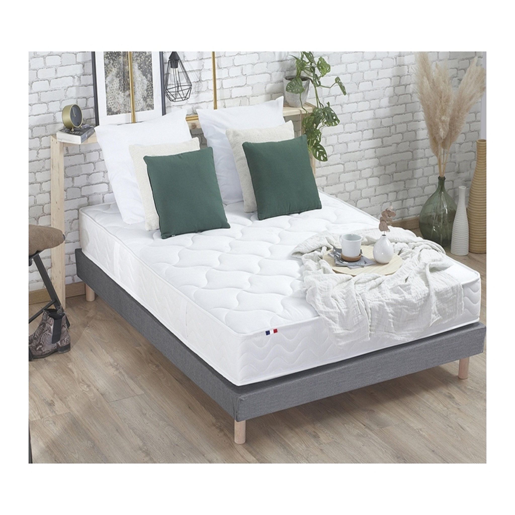 Voir la diapositive 1 : Ensemble literie matelas 594 ressort ensachés +sommier tapissier 140x190 cm ASTRE