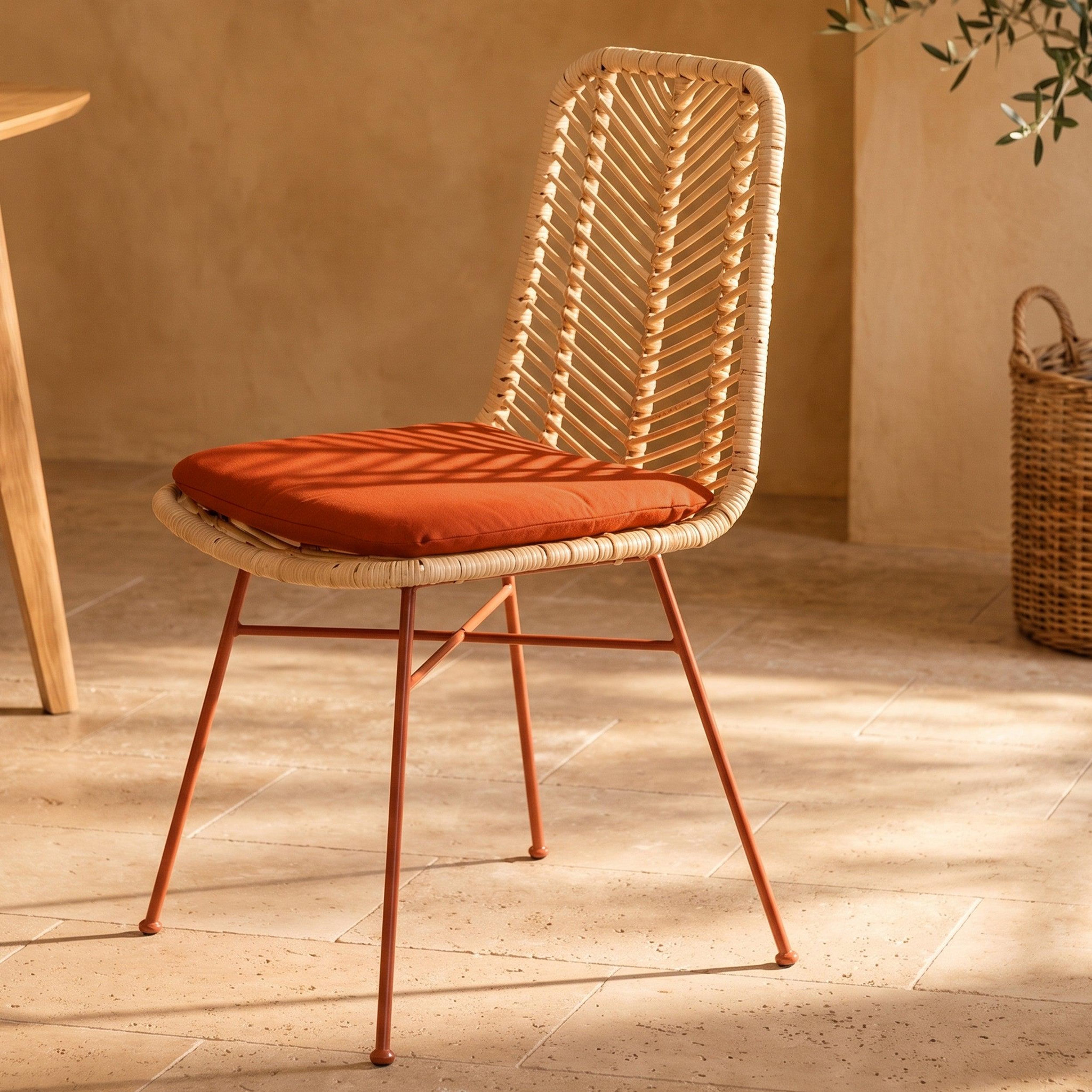 Voir la diapositive 6 : MAISON PAVANE Lot de 2 chaises en rotin et tissu orange vermillon -tamara