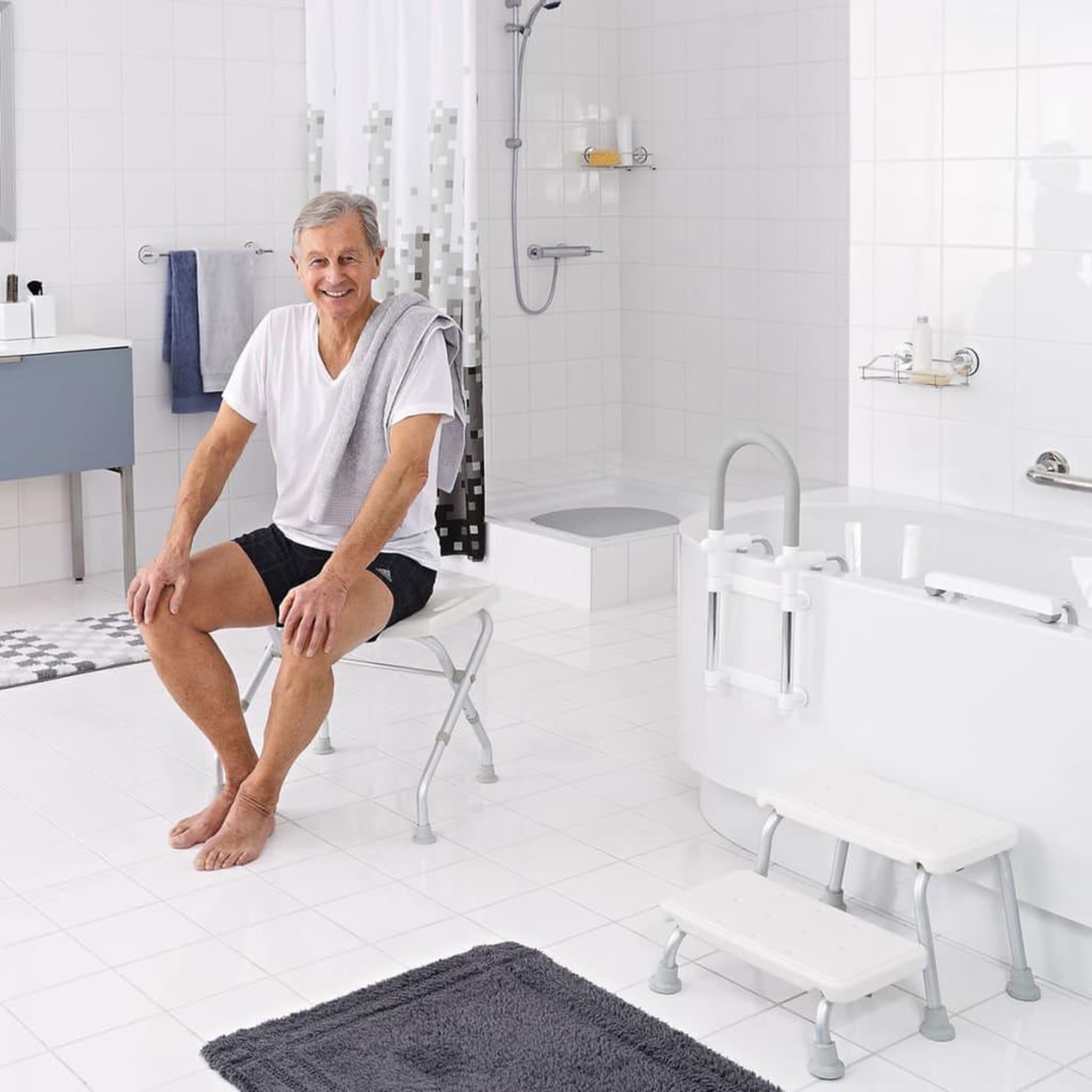 Voir la diapositive 5 : RIDDER RIDDER Tabouret pliable de salle de bain 110 kg Blanc A0050301