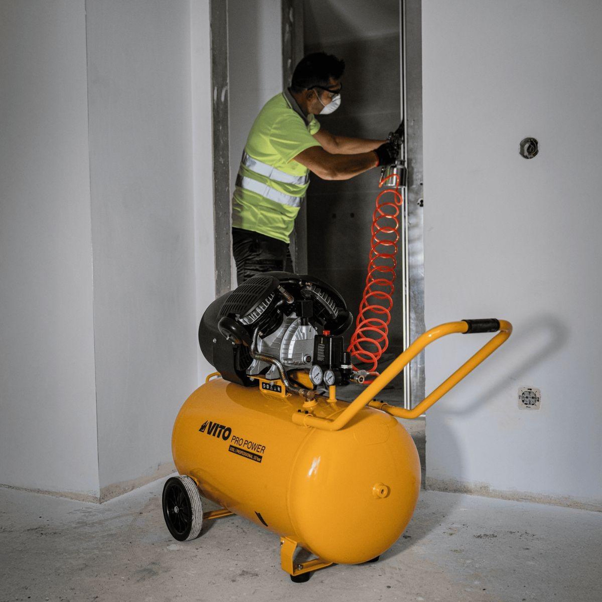Voir la diapositive 2 : VITO Compresseur d'air 50L 10Bar 3CV 2200W Bi-cylindre 145 Psi, sur roues Ateliers et Chantiers VITO