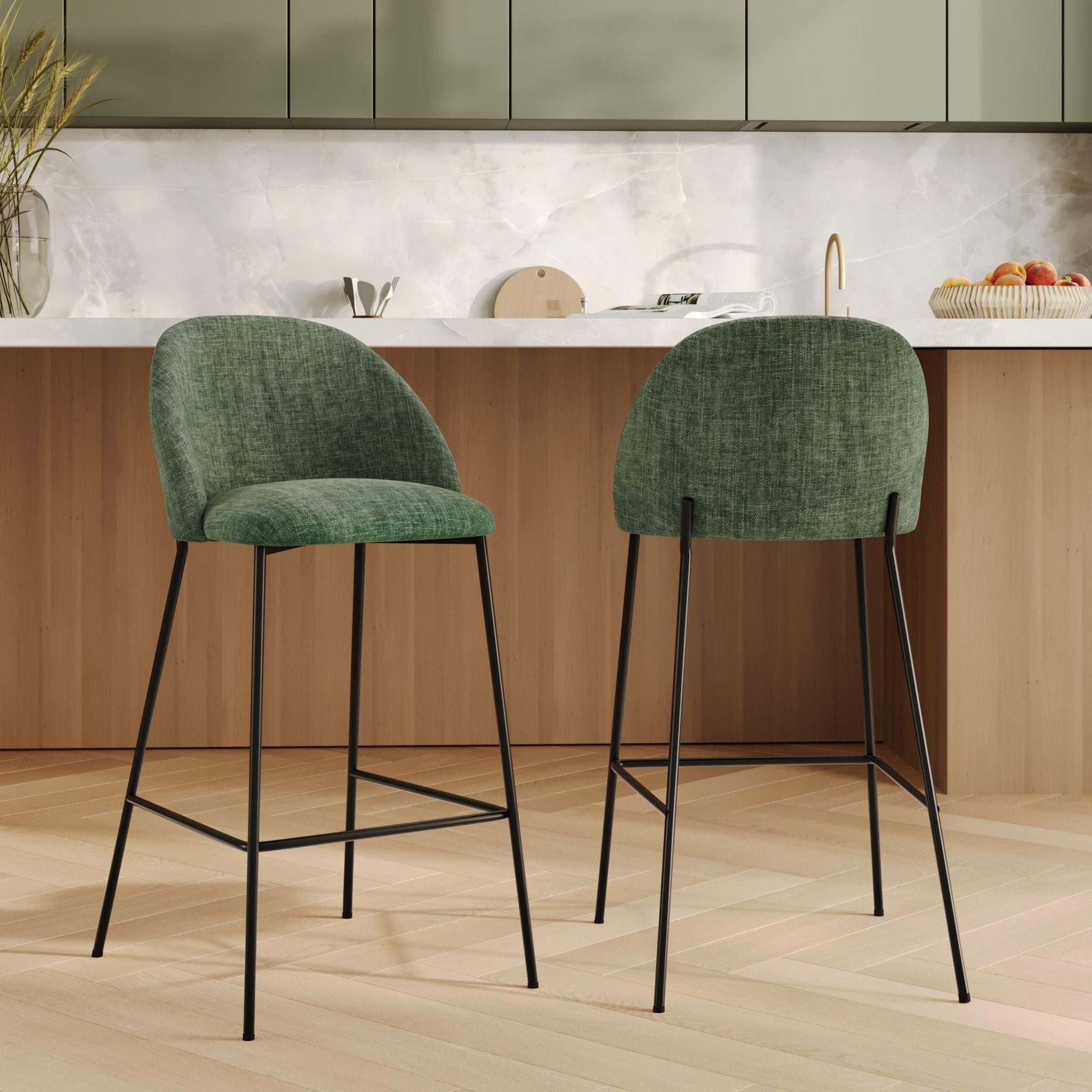 Voir la diapositive 2 : MAISON PAVANE Lot de 2 chaises pour ilot central 66,5 cm en tissu vert sapin-Karl