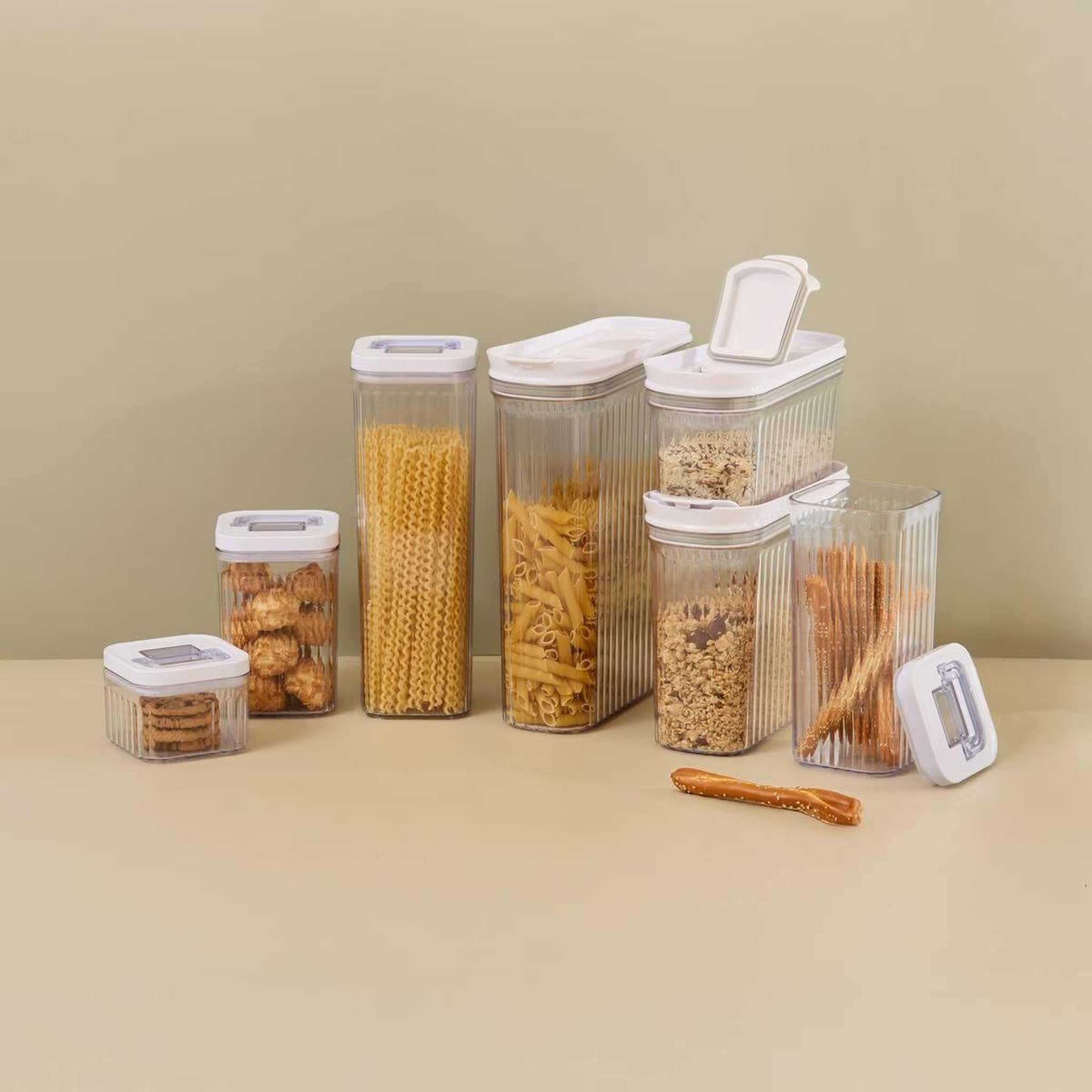 Voir la diapositive 3 : FIVE Boîte de conservation verseuse  streaks  4,4l transparent