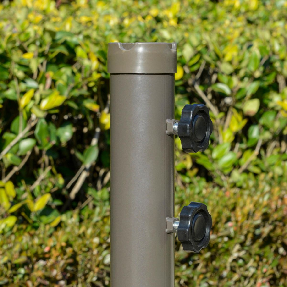 OUTSUNNY Parasol déporté octogonal inclinable manivelle Ø 2,65 x 2,45H m acier époxy polyester rouge