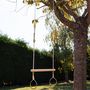 Voir la diapositive 5 : SWEEEK Trapèze bois avec paire d'anneaux métal pour portique de 2 à 2.5m. agrès balançoire. accessoire