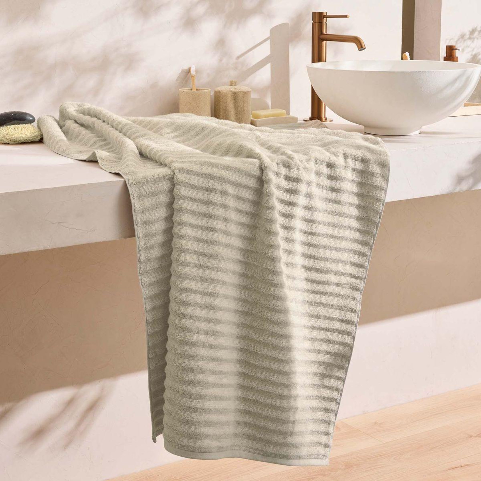 Voir la diapositive 4 : Douceur d'Intérieur Drap de bain  maya  90x150cm taupe