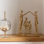 Voir la diapositive 2 : Paris Prix Statuette Famille Jouant  Brady  29cm Or