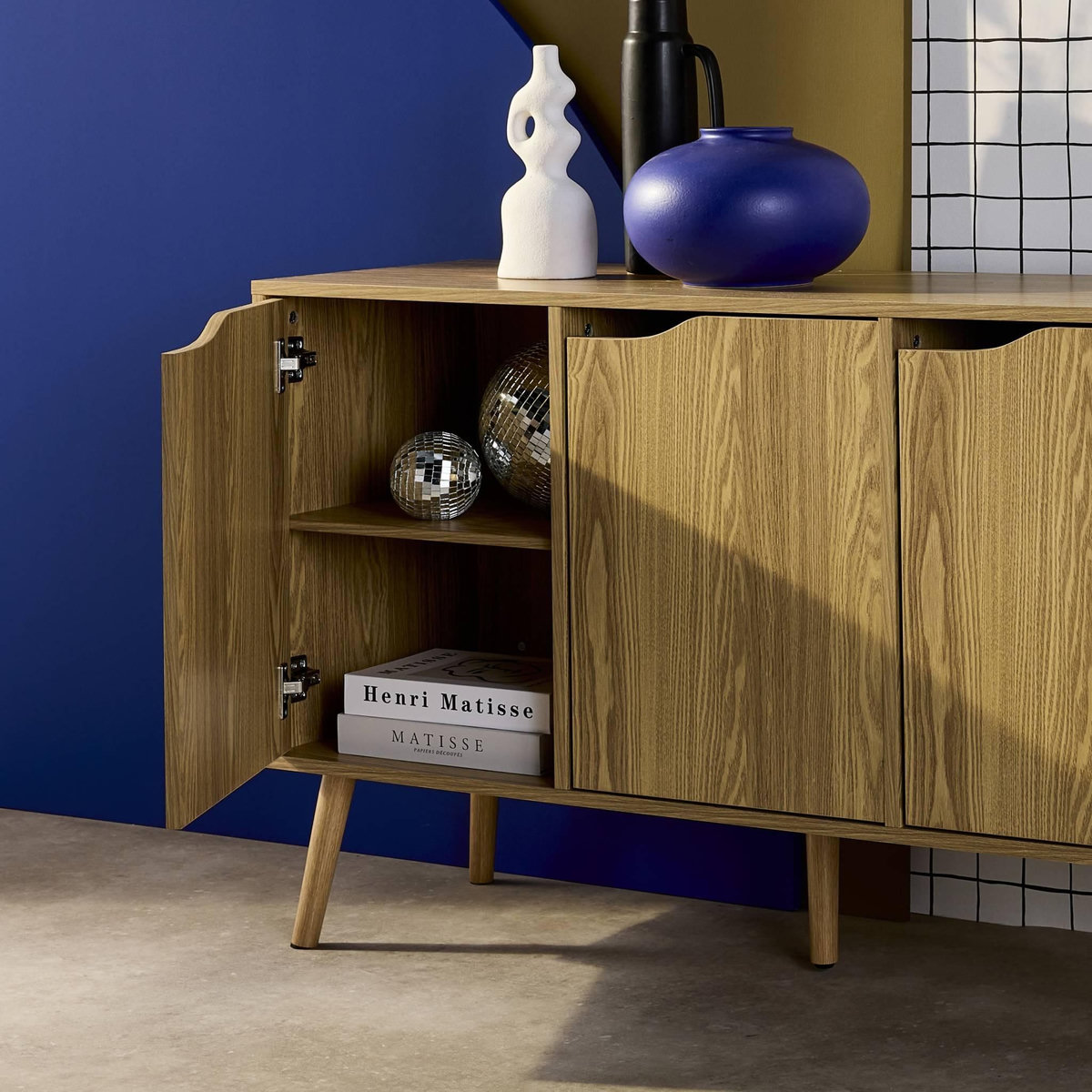 SWEEEK Buffet de rangement effet frêne 3 portes et 3 étagères. buffet bas. 120cm
