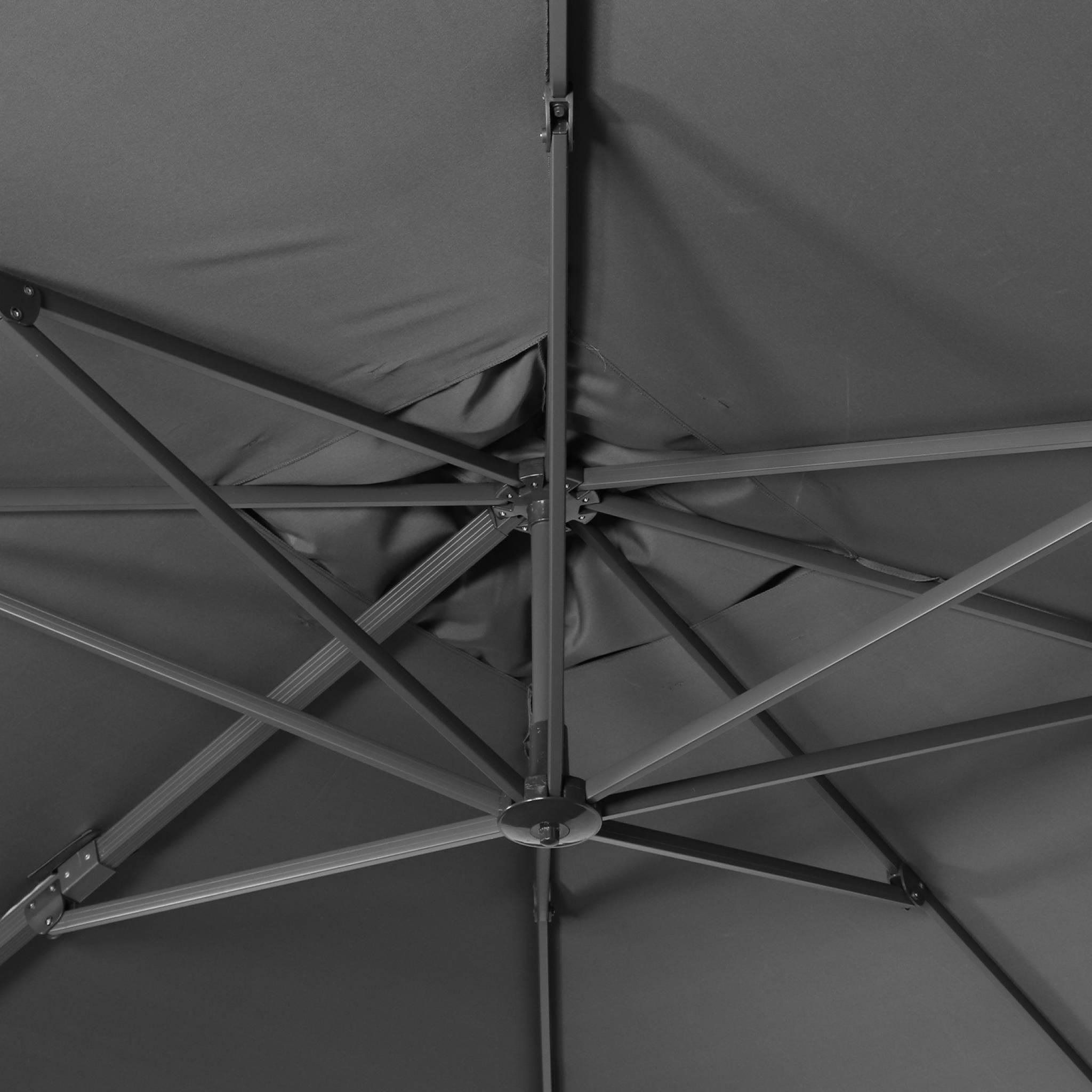 Voir la diapositive 6 : SWEEEK Parasol déporté rectangulaire 3x4 m - Wimereux - Parasol excentré inclinable dans 6 positions, rotatif à 360° + dalles à lester 50x50cm