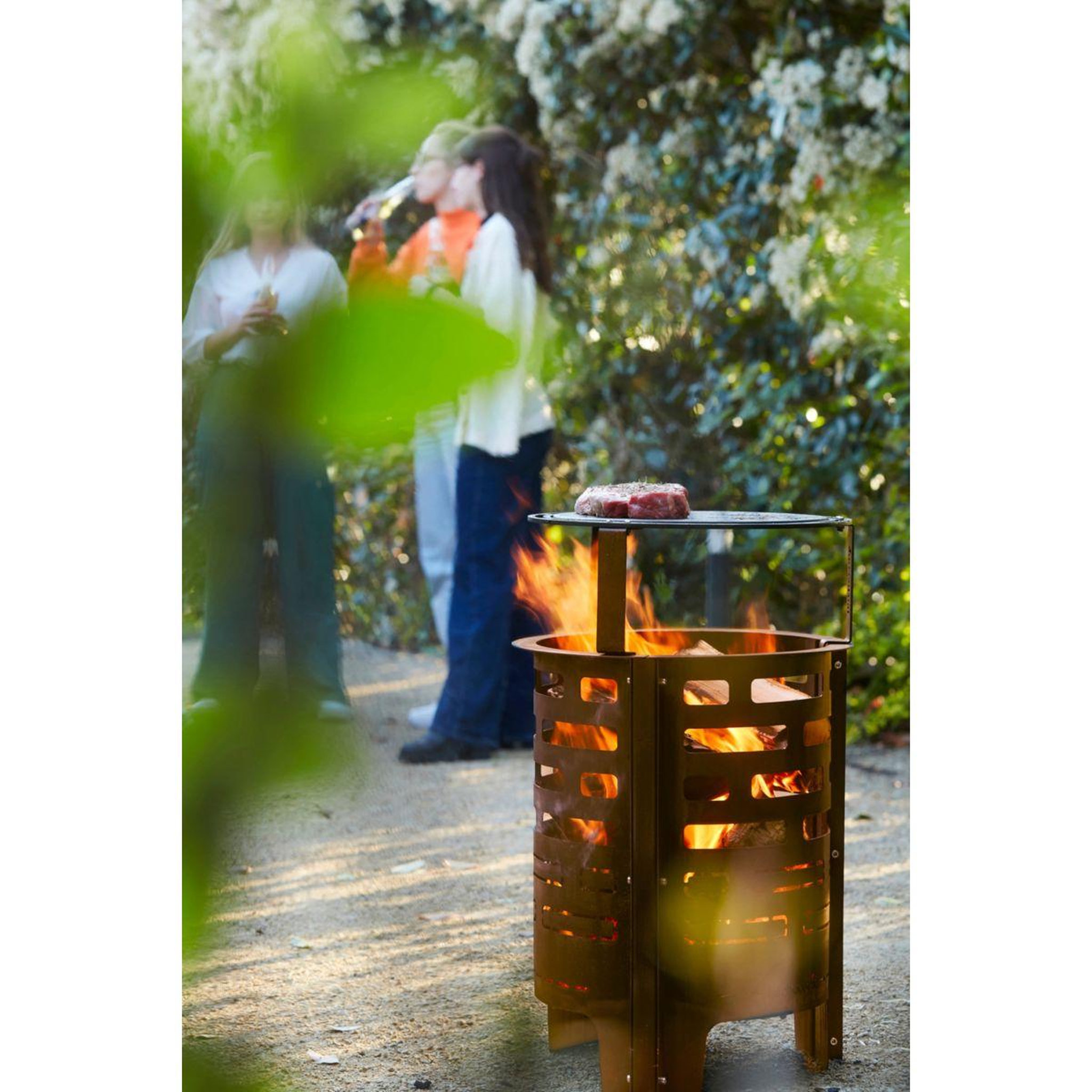 Voir la diapositive 3 : BARBECOOK Brasero jules avec cendrier en acier corten bc-w