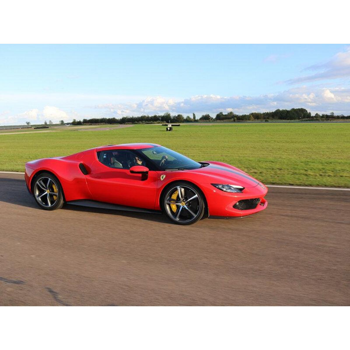 Smartbox Stage de pilotage : 3 à 4 tours au volant d'une voiture de course sur le circuit de Bresse - Coffret Cadeau Sport & Aventure