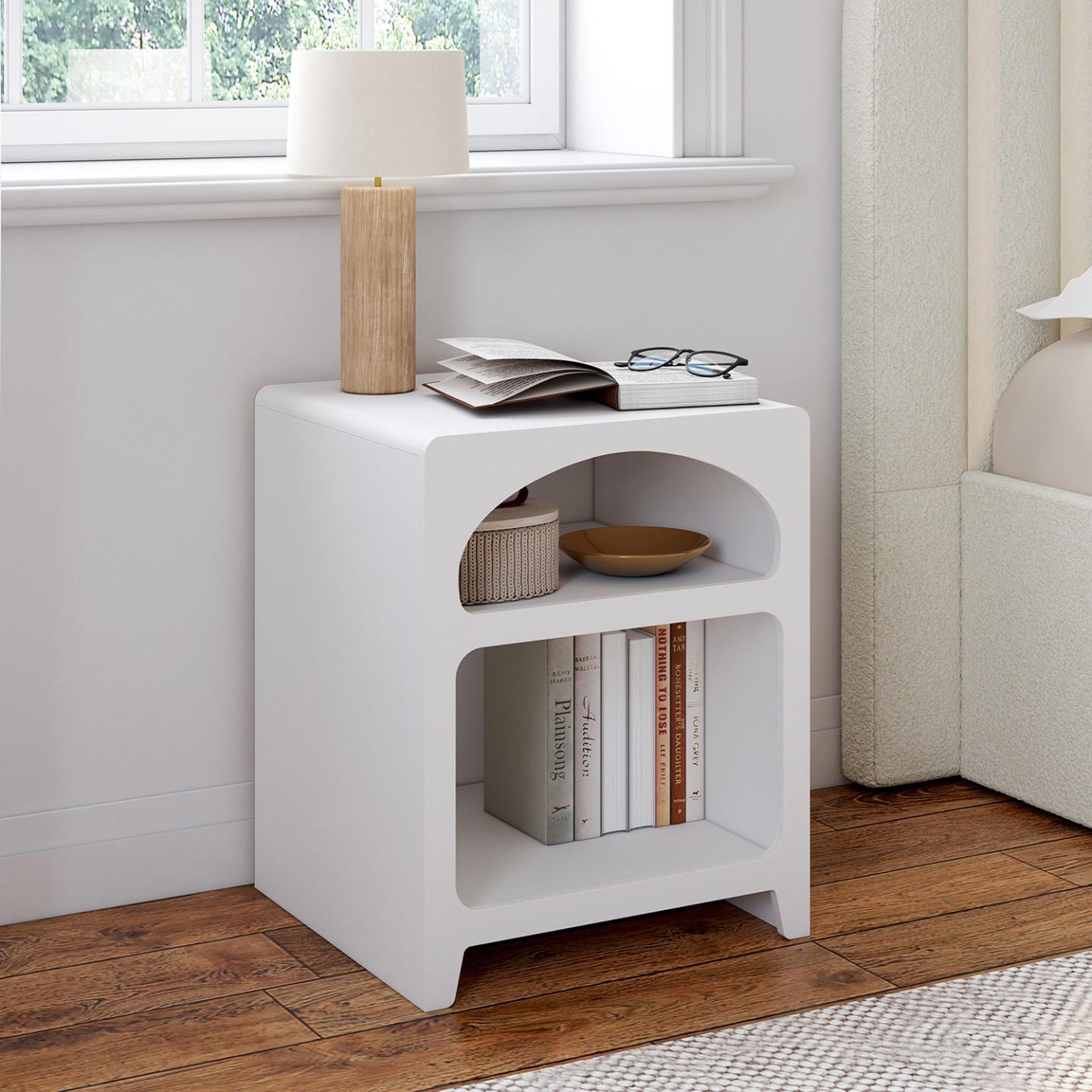 Voir la diapositive 2 : ID MARKET Lot de 2 tables de chevets organiques alesia bois blanc 2 niches
