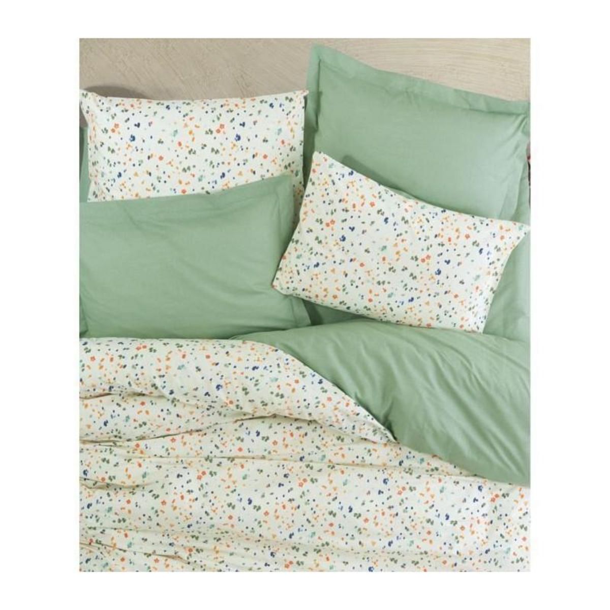 GENERIQUE Parure de lit - 129CTN64279 - 1 housse de couette 220 x 240 cm + 2 taies d'oreiller 60 x 60 cm - 100% coton ranforcé - Vert