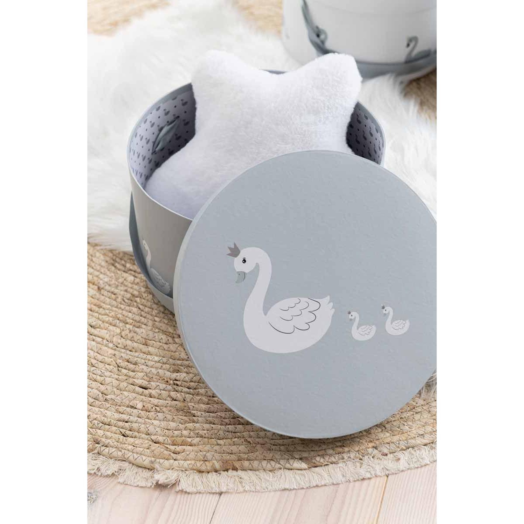 Voir la diapositive 4 : J-LINE Lot de 3 boîtes déco  cygne  32cm blanc & gris