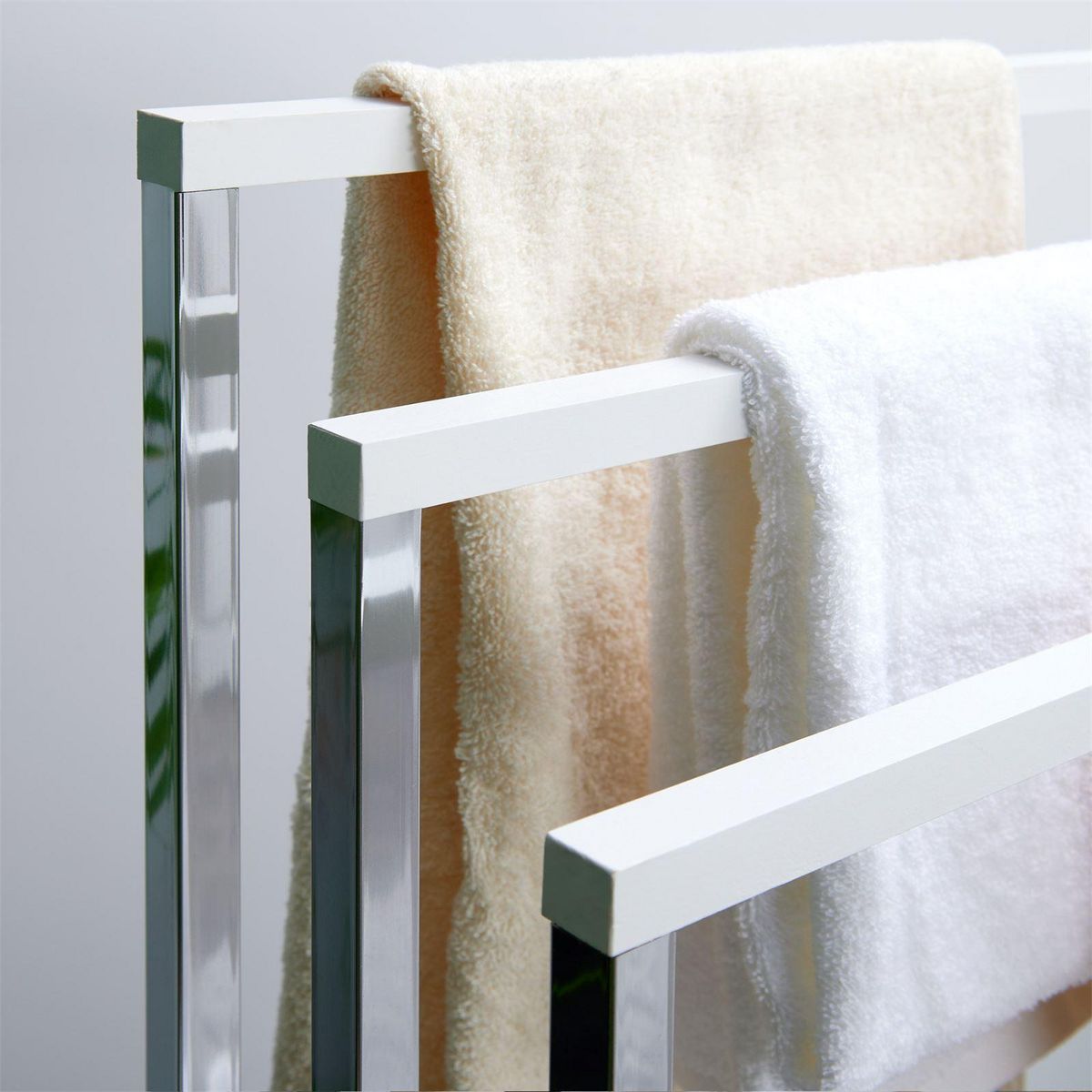 IDIMEX Porte-serviettes EDOARDO, en métal chromé et bois