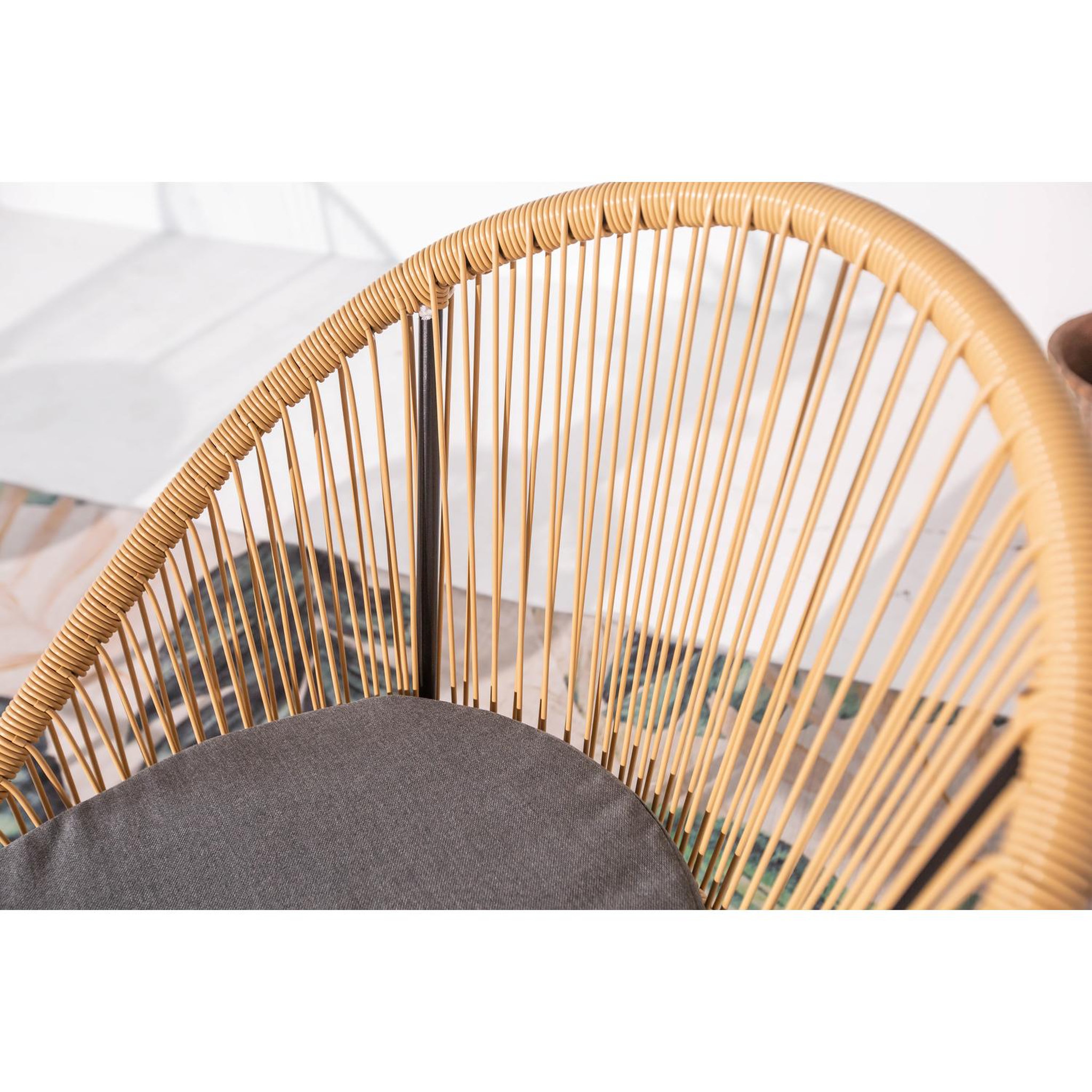 Voir la diapositive 5 : CONCEPT USINE Salon de balcon 2 fauteuils et 1 table coussins gris ipanema