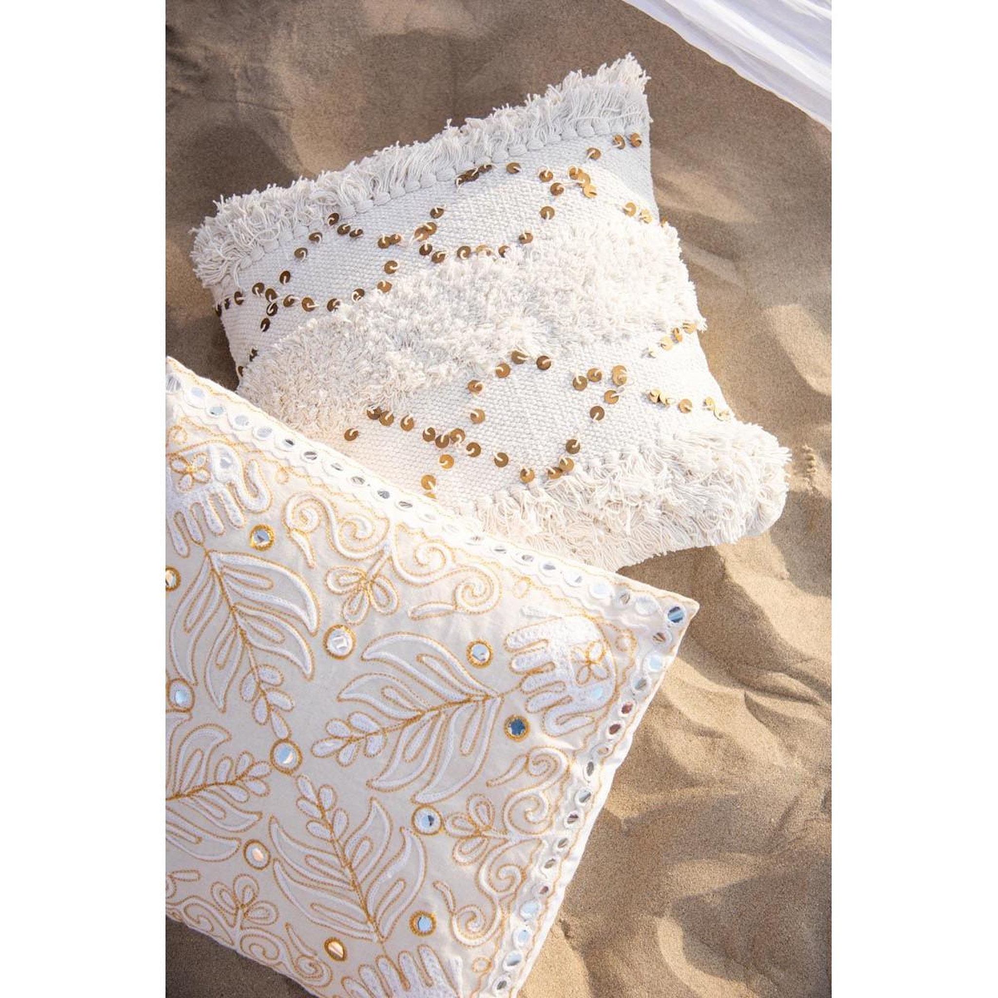 Voir la diapositive 3 : J-LINE Coussin tufté franges & sequins  dubai  45x45cm blanc