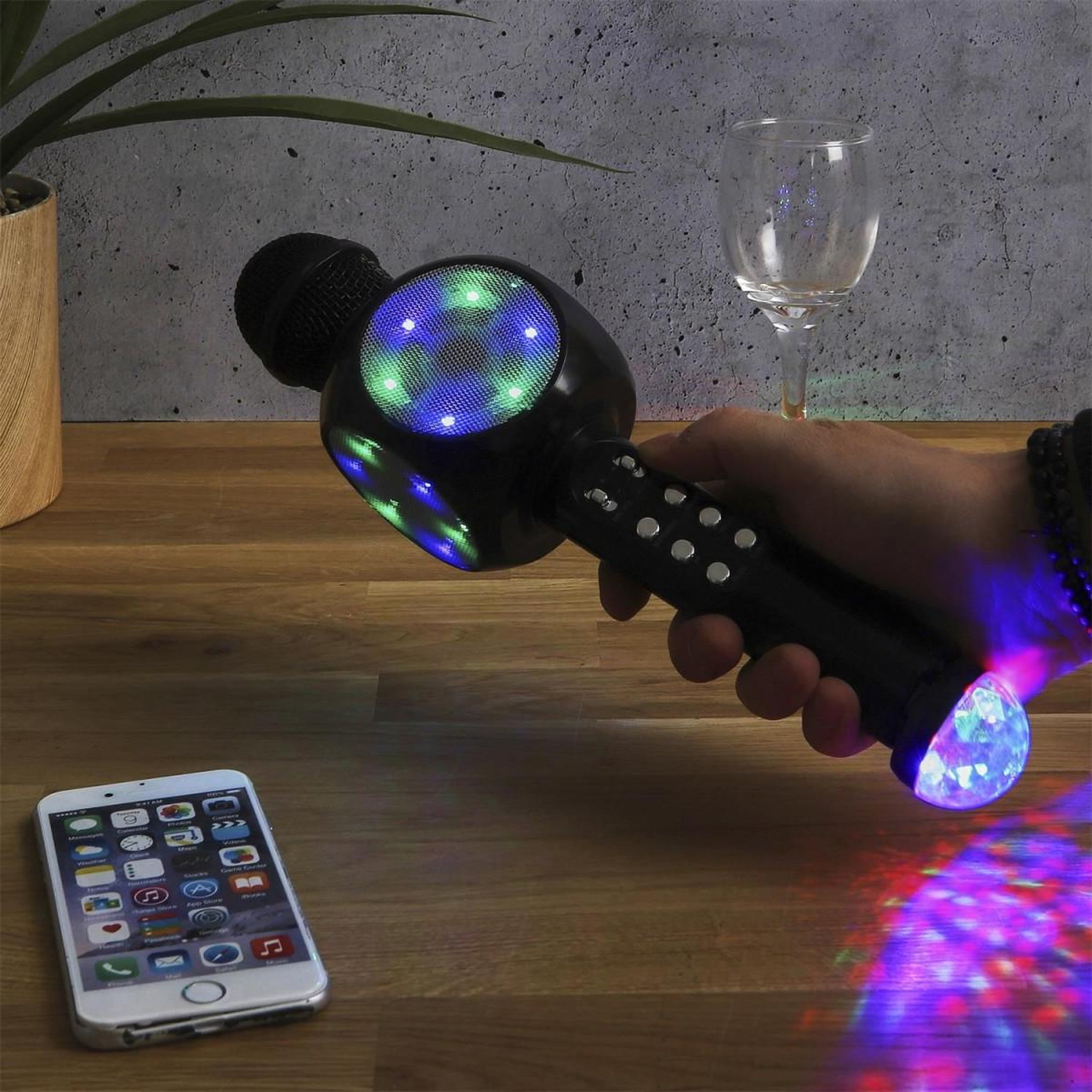 Voir la diapositive 4 : PARTY TIME Boule à Facettes Disco  USB  4cm Multicolore